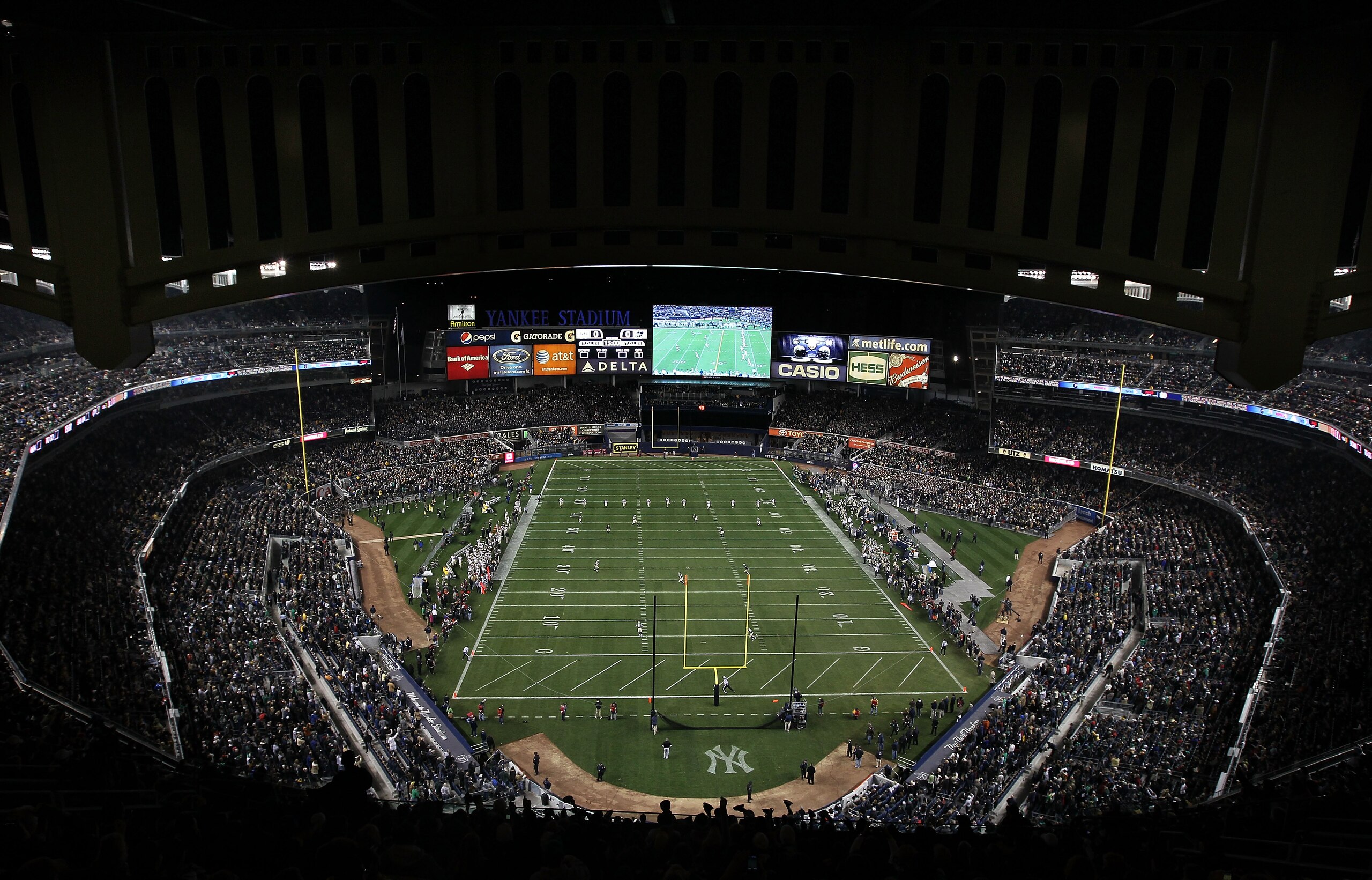 NEW YORK - NOVEMBER 20: A general view of the kickoff during the game between the Notre Dame Fighting Irish and the Army Black Knights at Yankee Stadium on November 20, 2010 in the Bronx borough of New York City. (Photo by Nick Laham/Getty Images) NEW YORK - NOVEMBER 20: A general view of the kickoff during the game between the Notre Dame Fighting Irish and the Army Black Knights at Yankee Stadium on November 20, 2010 in the Bronx borough of New York City. (Photo by Nick Laham/Getty Images)
