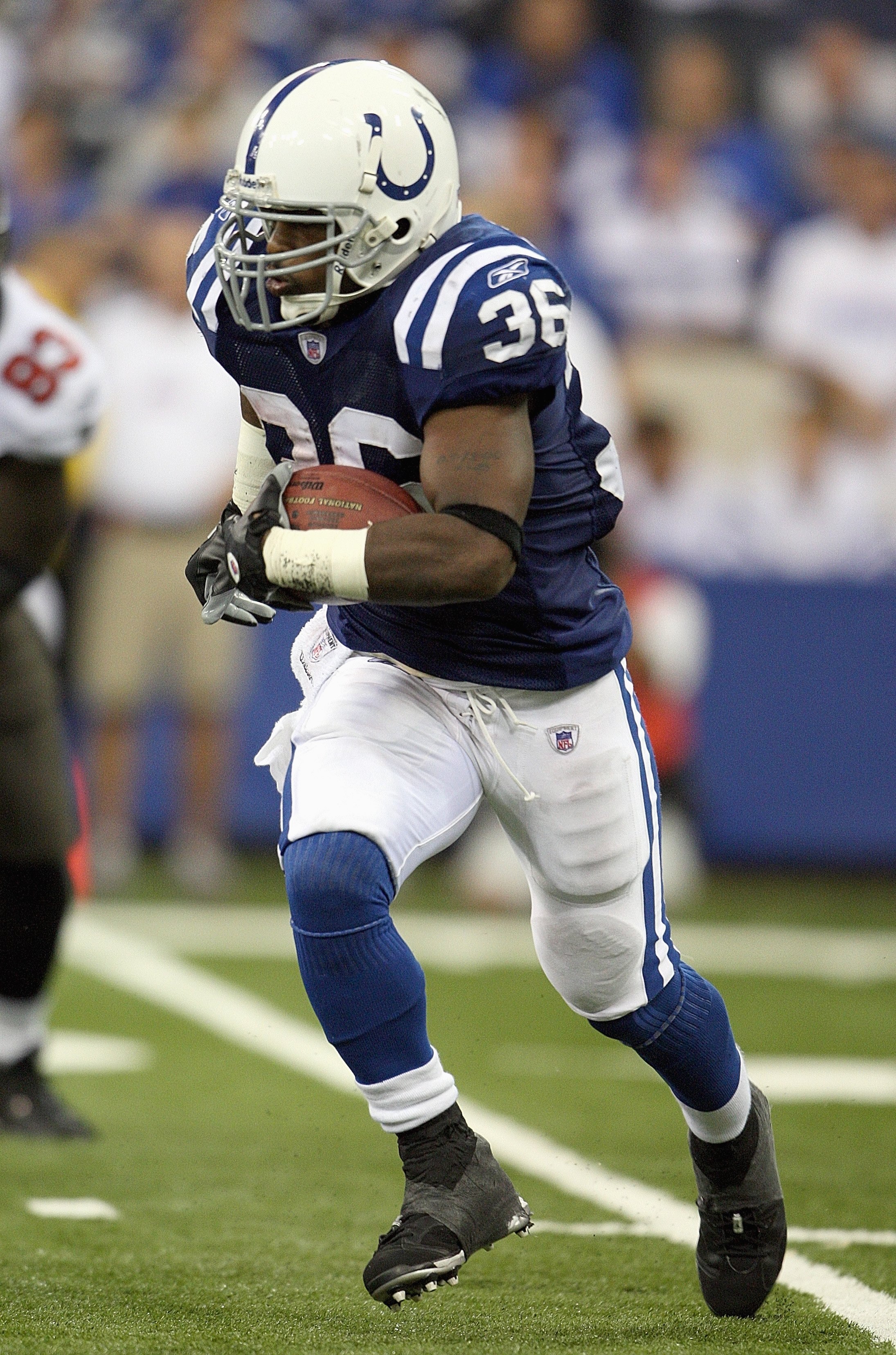 INDIANAPOLIS - OCTOBER 7: Kenton Keith #26 of the Indianapolis Colts runs with the ball against the Tampa Bay Buccaneers during the NFL game October 7, 2007 at the RCA Dome in Indianapolis, Indiana. (Photo by Andy Lyons/Getty Images)