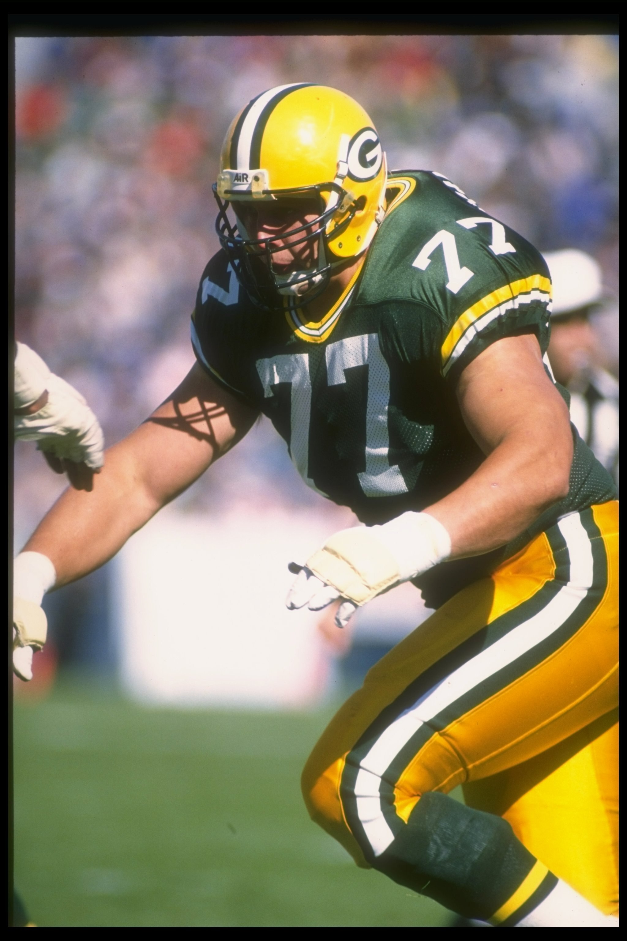 8 Oct 1989:  Offensive lineman Tony Mandarich of the Green Bay Packers moves down the field during a game against the Dallas Cowboys at Lambeau Field in Green Bay, Wisconsin.  The Packers won the game, 31-13. Mandatory Credit: Jonathan Daniel  /Allsport
