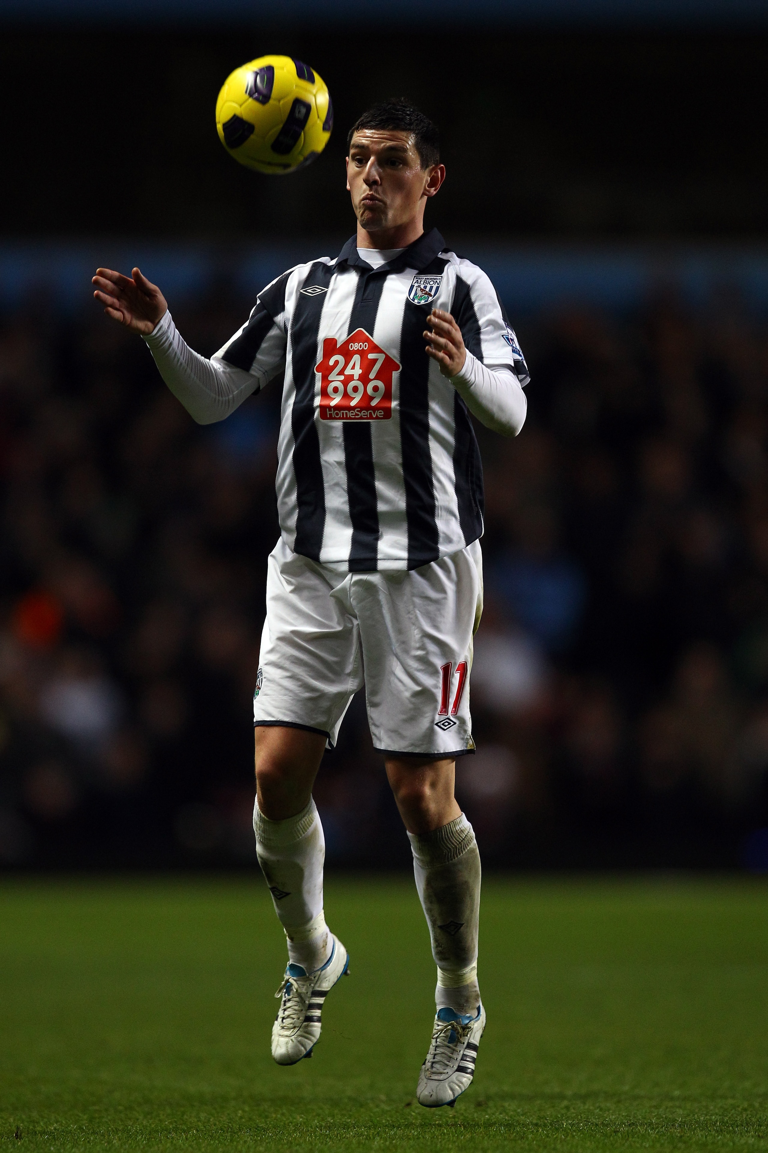BIRMINGHAM, ENGLAND - DECEMBER 11:  Graham Dorrans of West Brom in action during the Barclays Premier League match between Aston Villa and West Bromwich Albion at Villa Park on December 11, 2010 in Birmingham, England.  (Photo by Richard Heathcote/Getty I