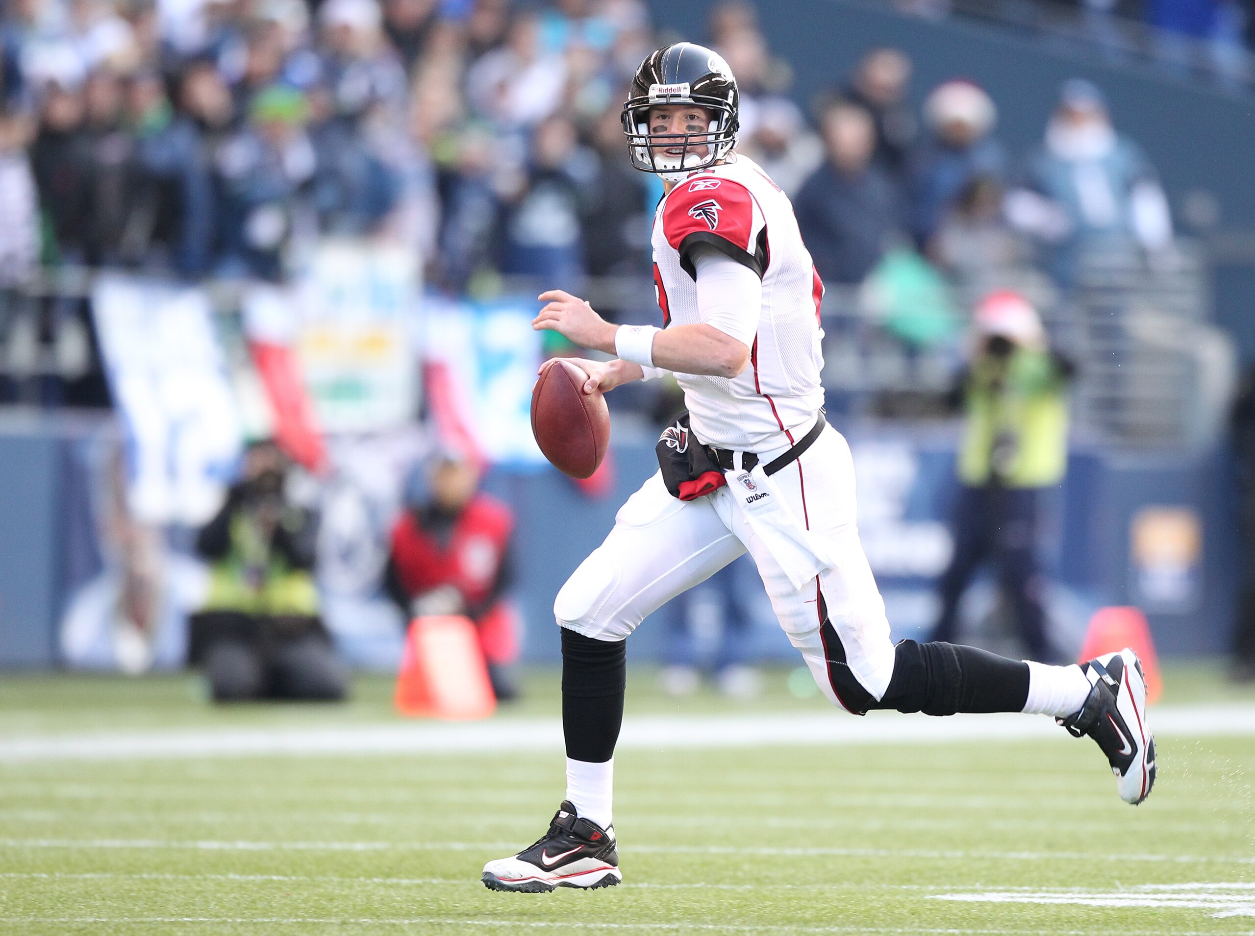 SEATTLE, WA - DECEMBER 19:  Quarterback Matt Ryan #2 of the Atlanta Falcons rushes against the Seattle Seahawks at Qwest Field on December 19, 2010 in Seattle, Washington. (Photo by Otto Greule Jr/Getty Images)