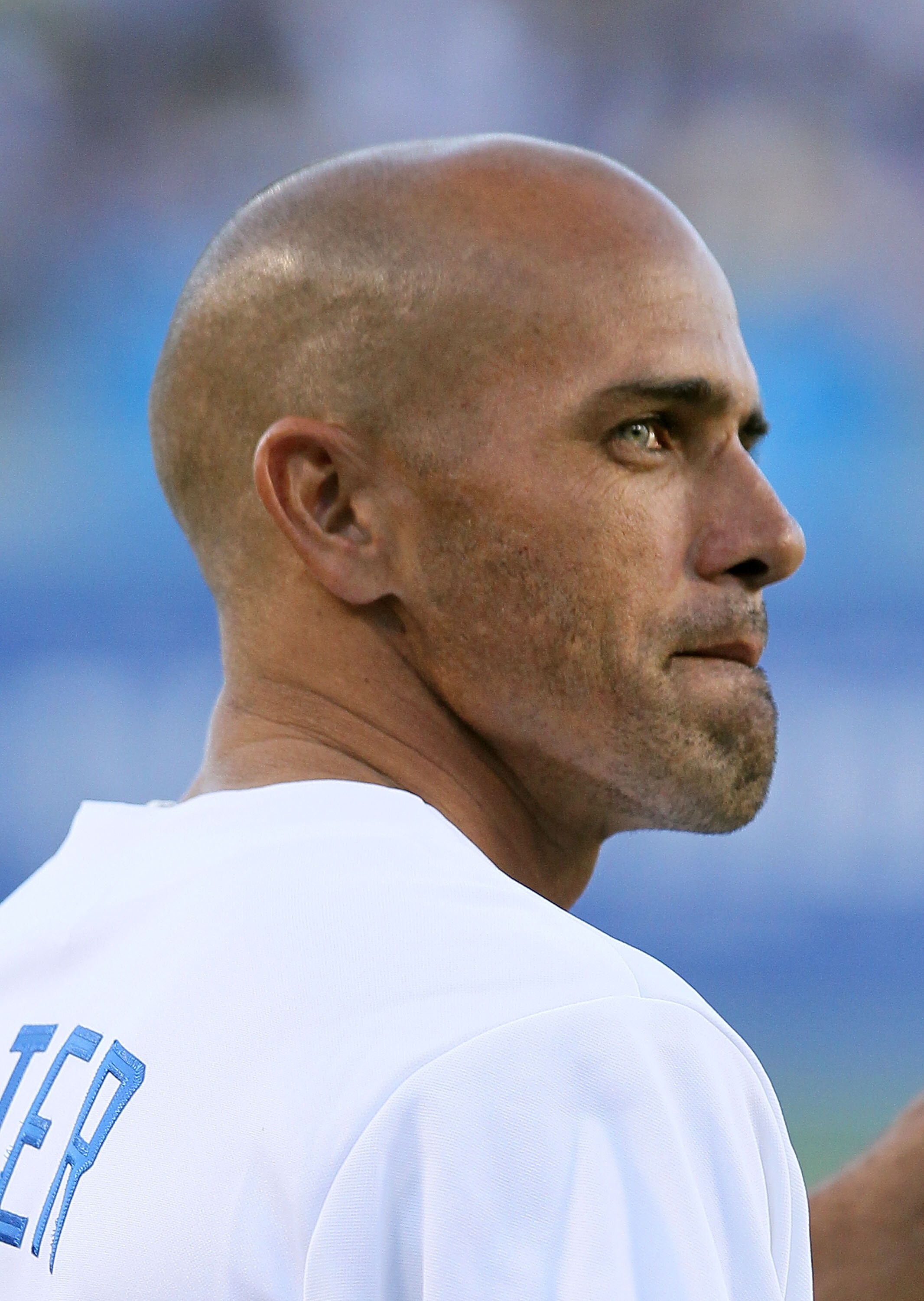 LOS ANGELES, CA - AUGUST 04:  Surfer Kelly Slater attends the game between the Los Angeles Dodgers and the San Diego Padres to throw out the first pitch at Dodger Stadium on August 4, 2010 in Los Angeles, California.  (Photo by Jeff Gross/Getty Images)