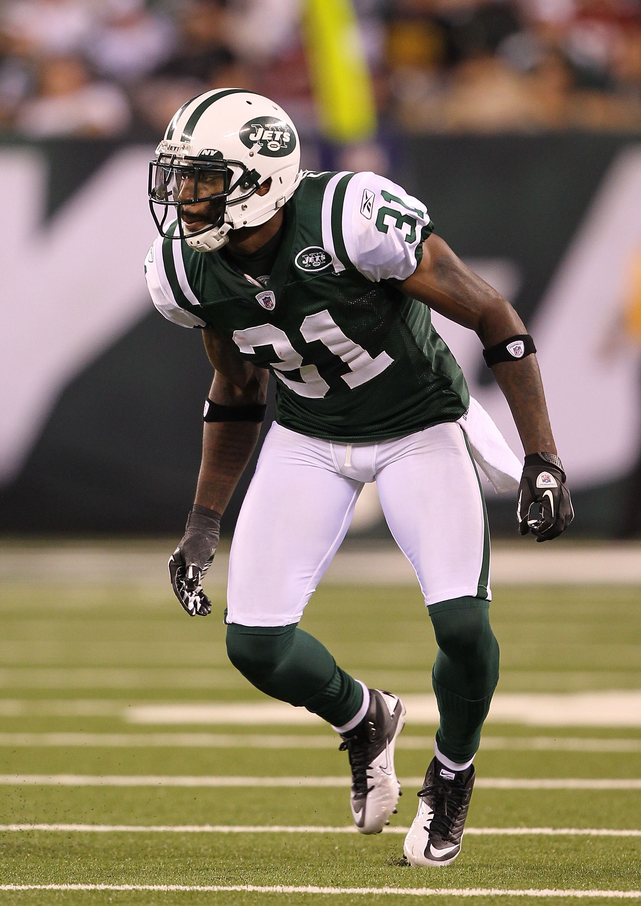 EAST RUTHERFORD, NJ - AUGUST 27:  Antonio Cromartie #31 of the New York Jets in action against the Washington Redskins  during their preseason game on August 27, 2010 at the New Meadowlands Stadium  in East Rutherford, New Jersey.  (Photo by Al Bello/Gett