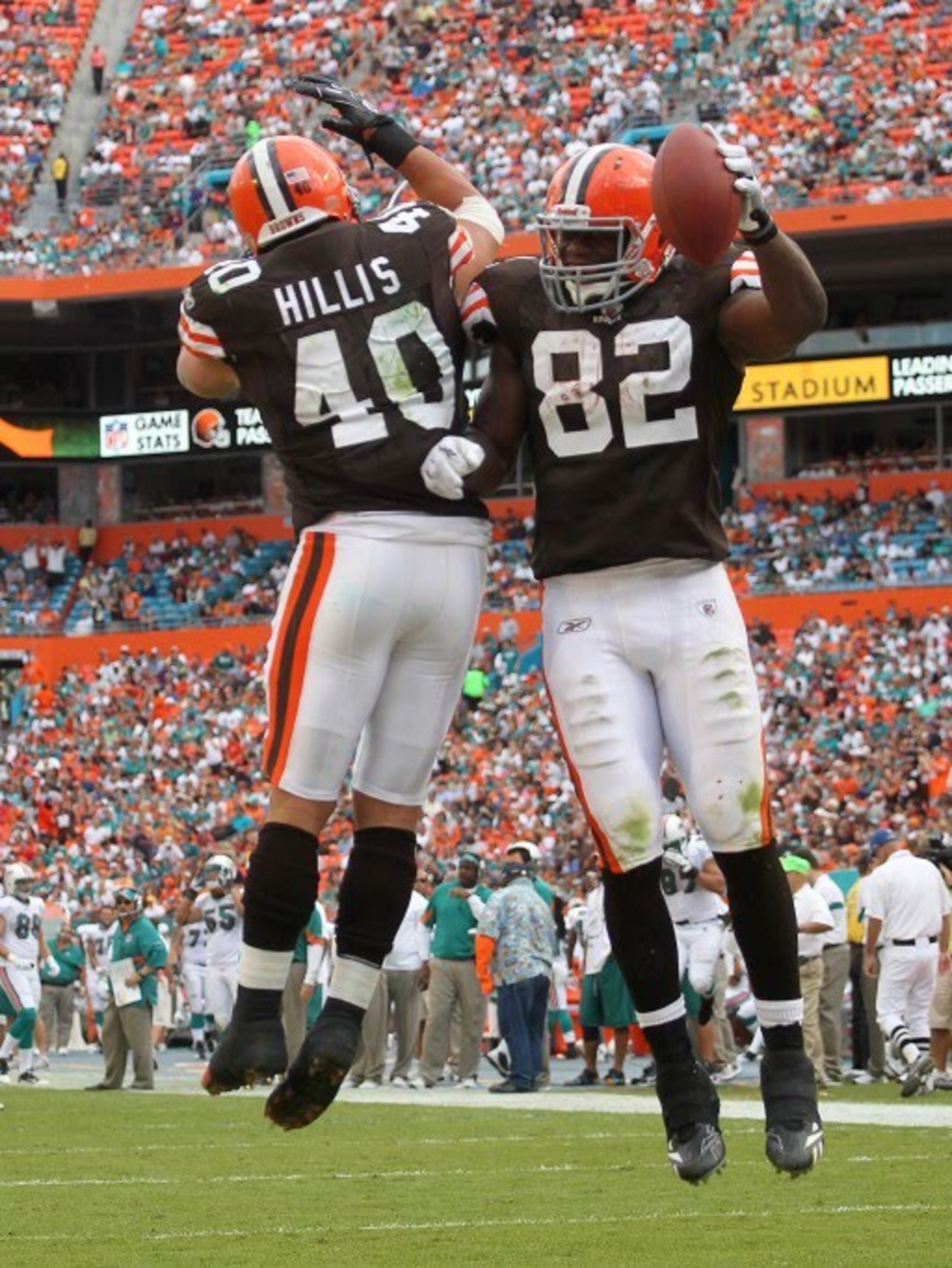 Ben Watson Leads The Browns with 674 Receiving Yards