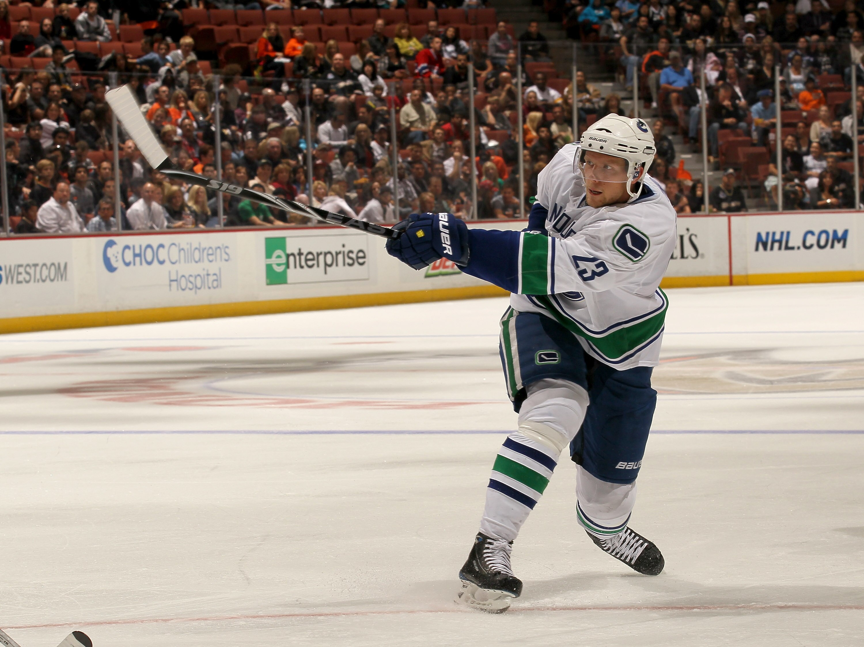 ANAHEIM, CA - OCTOBER 01:  Alexander Edler #23 of the Vancouver Canucks plays against the Anaheim Ducks at Honda Center on October 1, 2010 in Anaheim, California.  Vancouver won 4-2.  (Photo by Stephen Dunn/Getty Images)