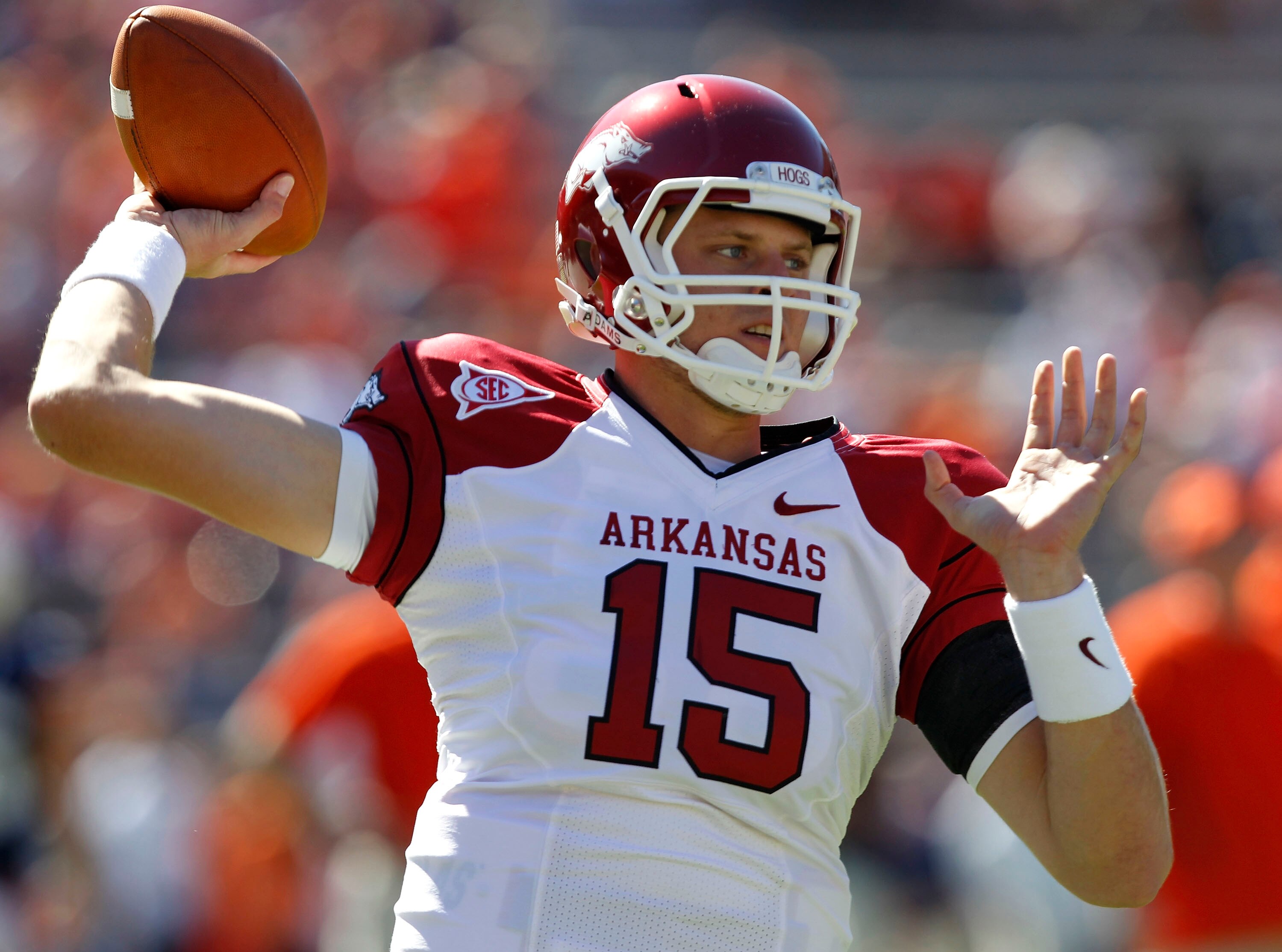AUBURN, AL - OCTOBER 16:  Quarterback Ryan Mallett #15 of the Arkansas Razorbacks warms up before the game against the Auburn Tigers at Jordan-Hare Stadium on October 16, 2010 in Auburn, Alabama.  The Tigers beat the Razorbacks 65-43.  (Photo by Mike Zarr