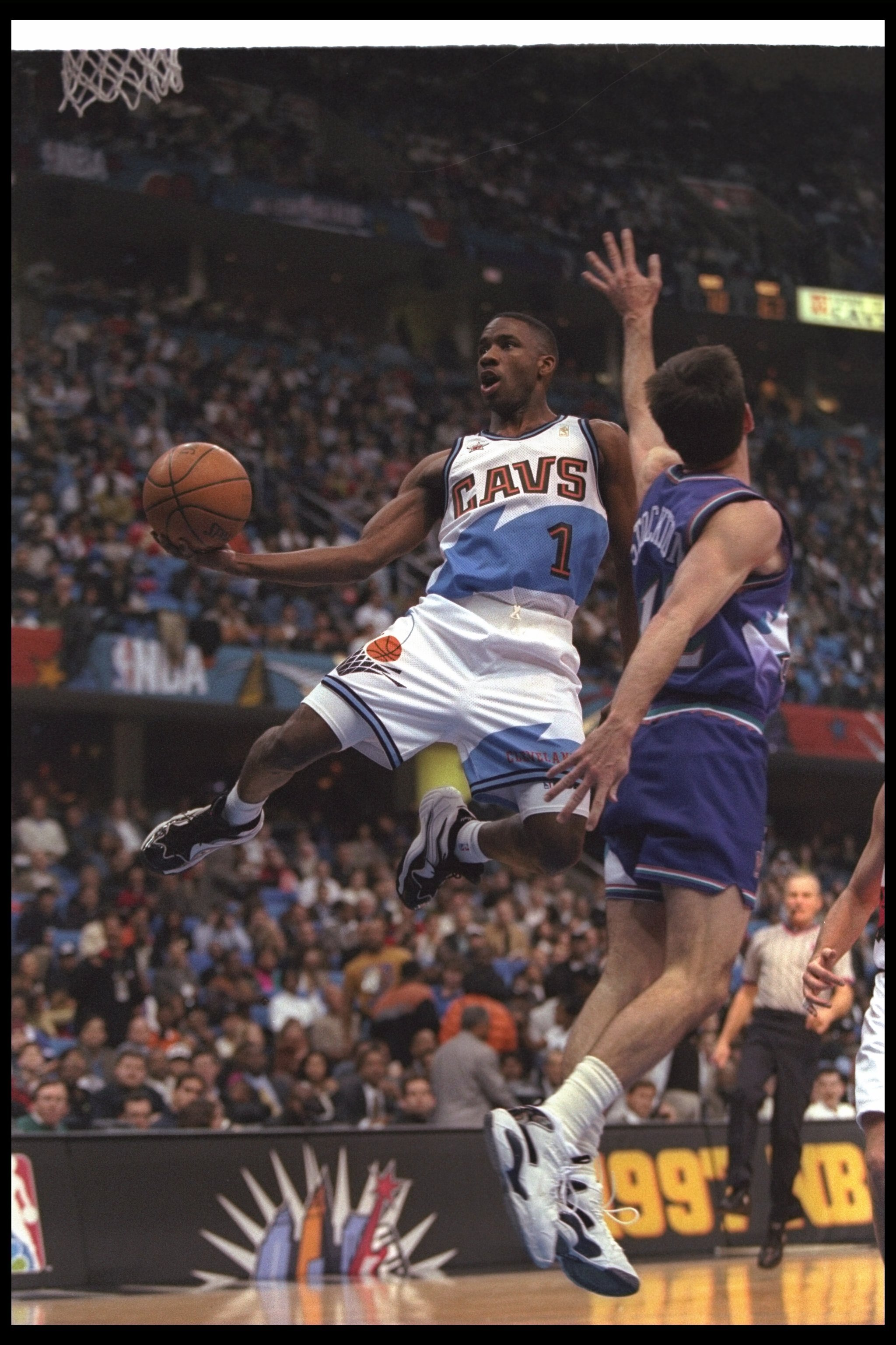 9 Feb 1997:  Guard Terrell Brandon of the Cleveland Cavaliers goes up for two during the NBA All-Star game. Mandatory Credit: Brian Bahr  /Allsport