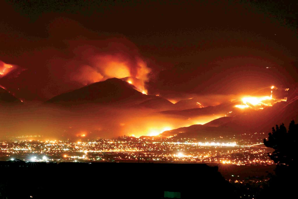 Photo courtesy http://newsmaniausa.blogspot.com/2009_08_30_archive.html