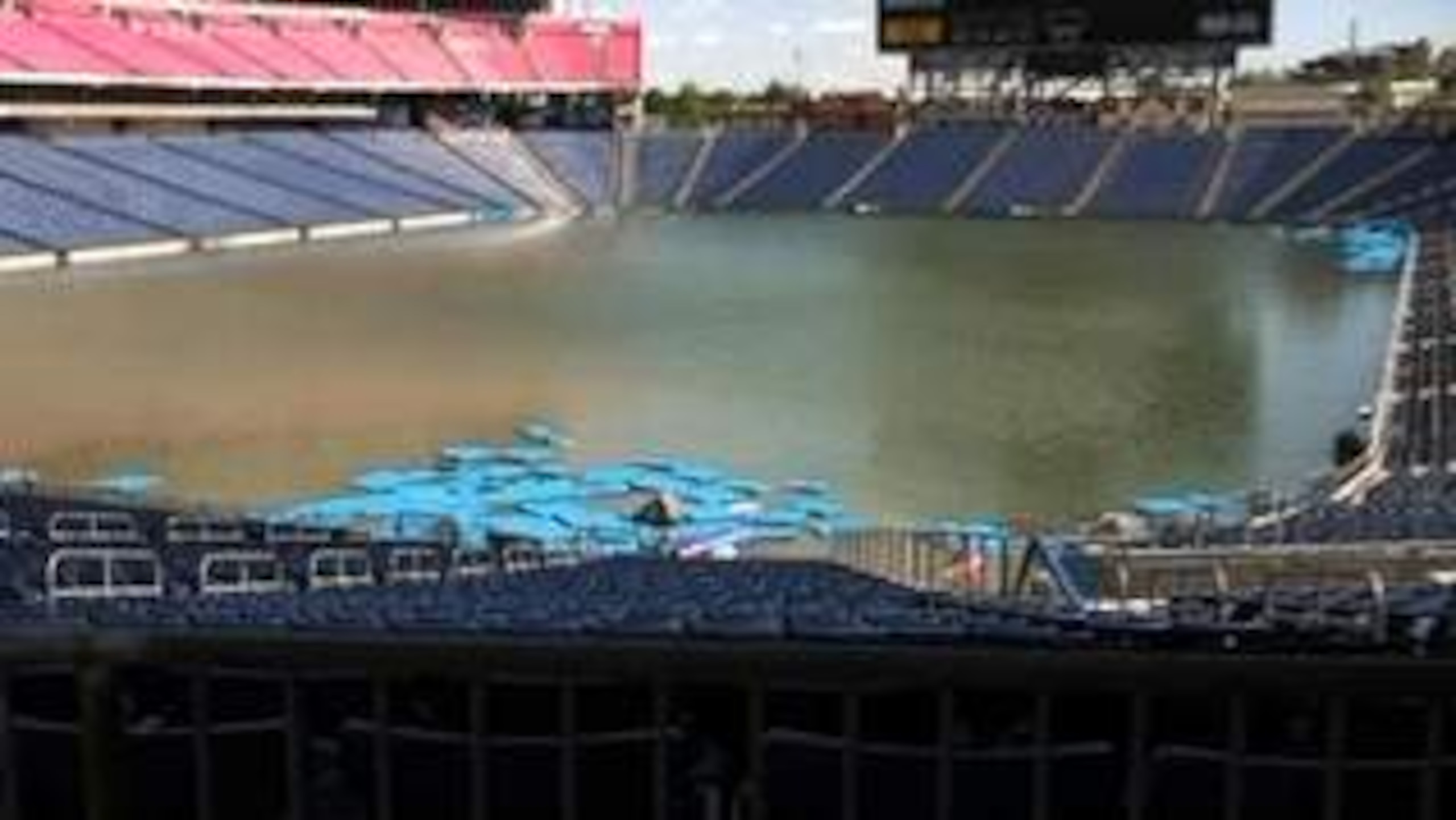 Photo courtesy Photo courtesy http://www.tennessean.com/article/20100503/NEWS/100503071/LP-Field-Bridgestone-Arena-under-water