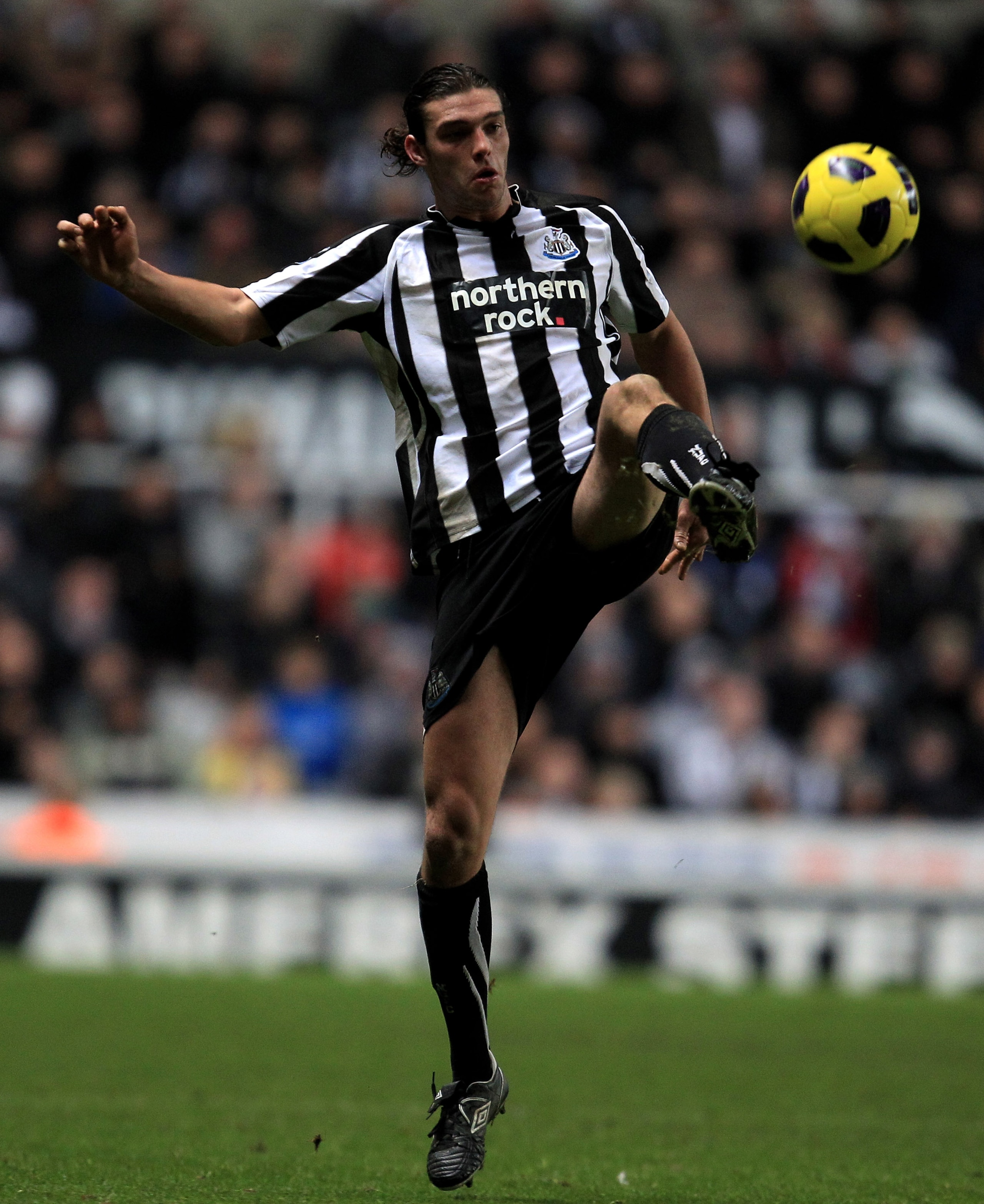 NEWCASTLE, UNITED KINGDOM - DECEMBER 11:  Andy Carroll of Newcastle United in action during the Barclays Premier League match between Newcastle United and Liverpool at St James' Park on December 11, 2010 in Newcastle, England. (Photo by Mark Thompson/Gett