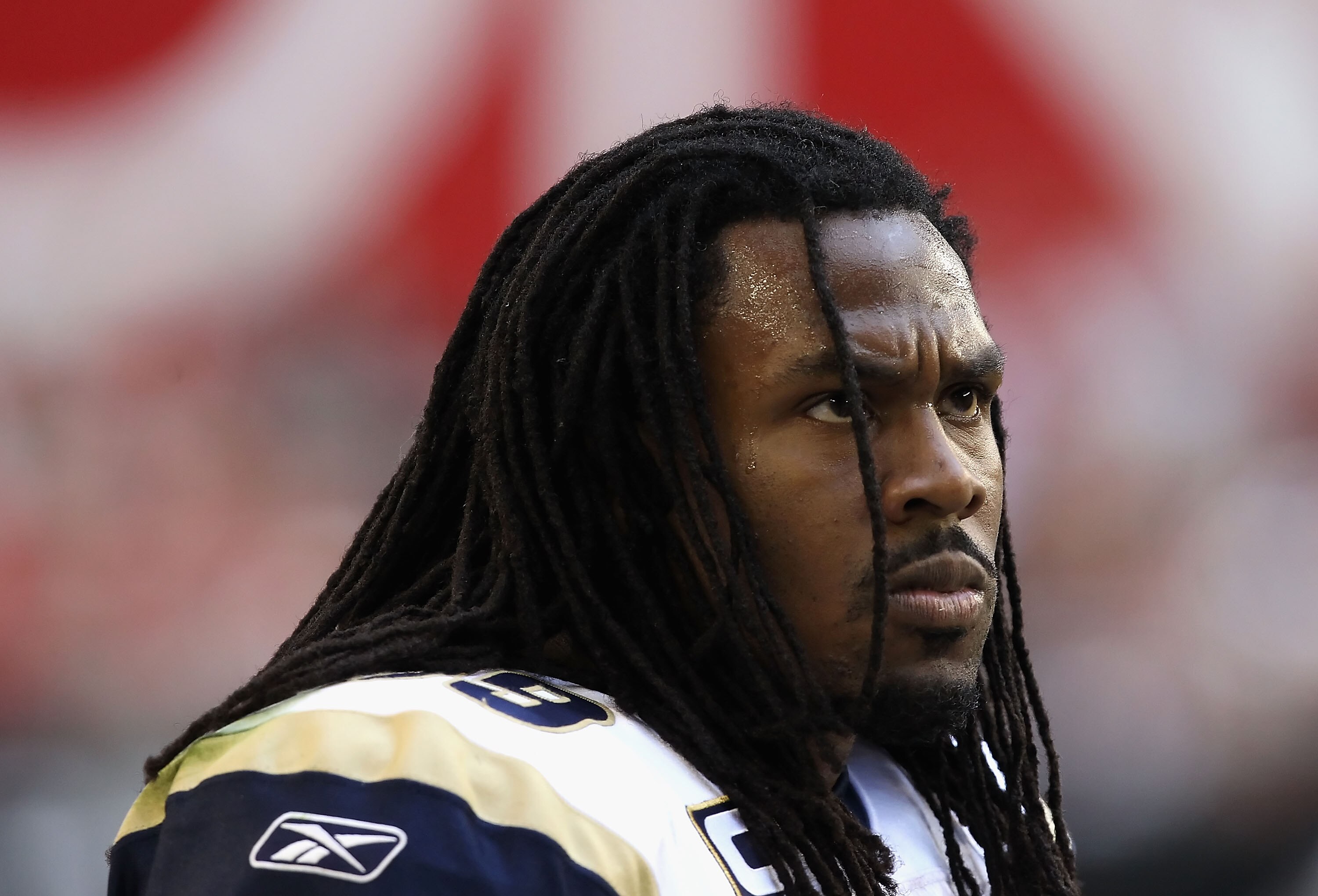 GLENDALE, AZ - DECEMBER 05:  Runningback Steven Jackson #39 of the St. Louis Rams during the NFL game against the Arizona Cardinals at the University of Phoenix Stadium on December 5, 2010 in Glendale, Arizona. The Rams defeated the Cardinals 19-6.  (Phot