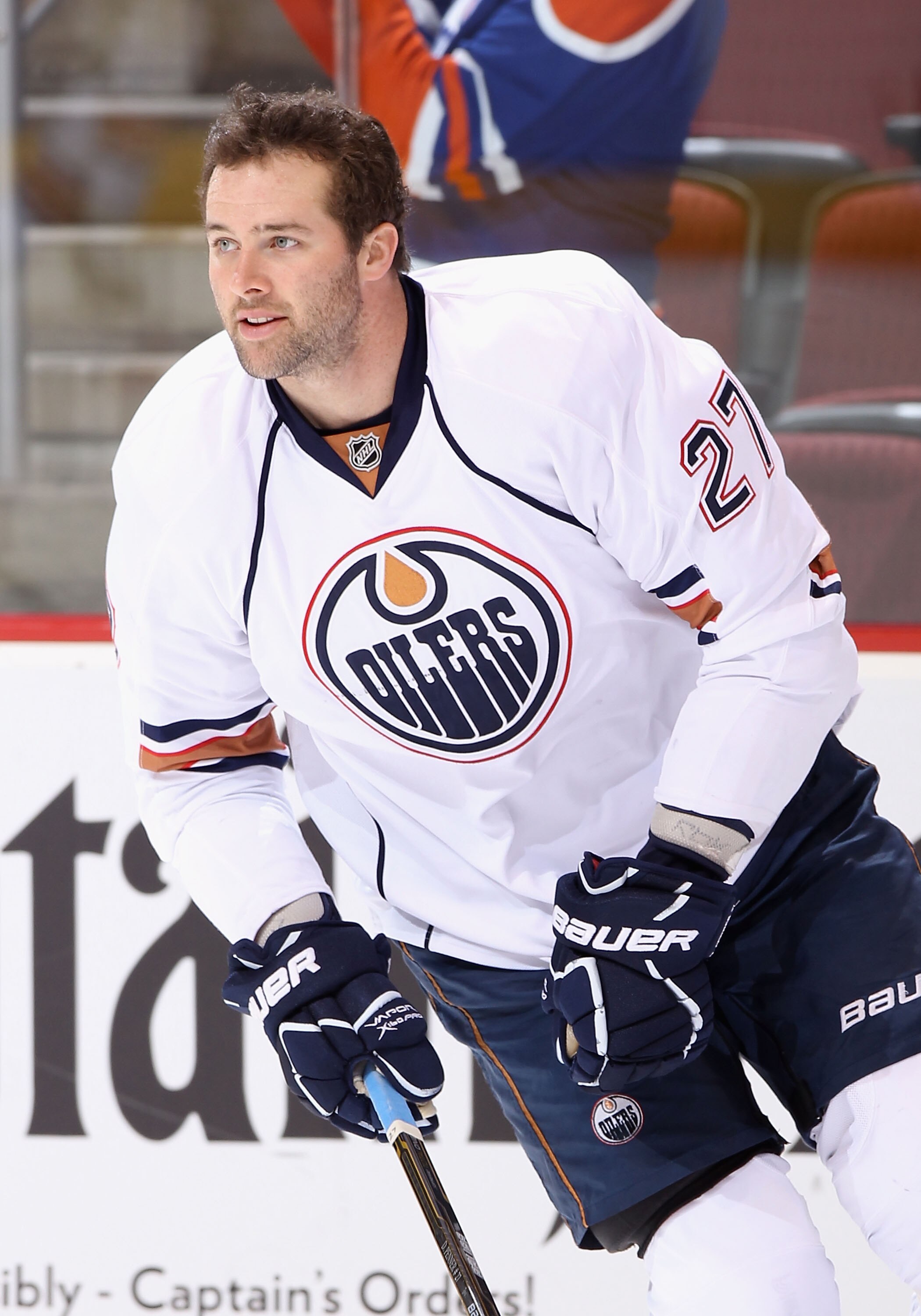 GLENDALE, AZ - NOVEMBER 23:  Dustin Penner #47 of the Edmonton Oilers warms up before the NHL game against the Phoenix Coyotes at Jobing.com Arena on November 23, 2010 in Glendale, Arizona.  The Coyotes defeated the Oilers 5-0.  (Photo by Christian Peters
