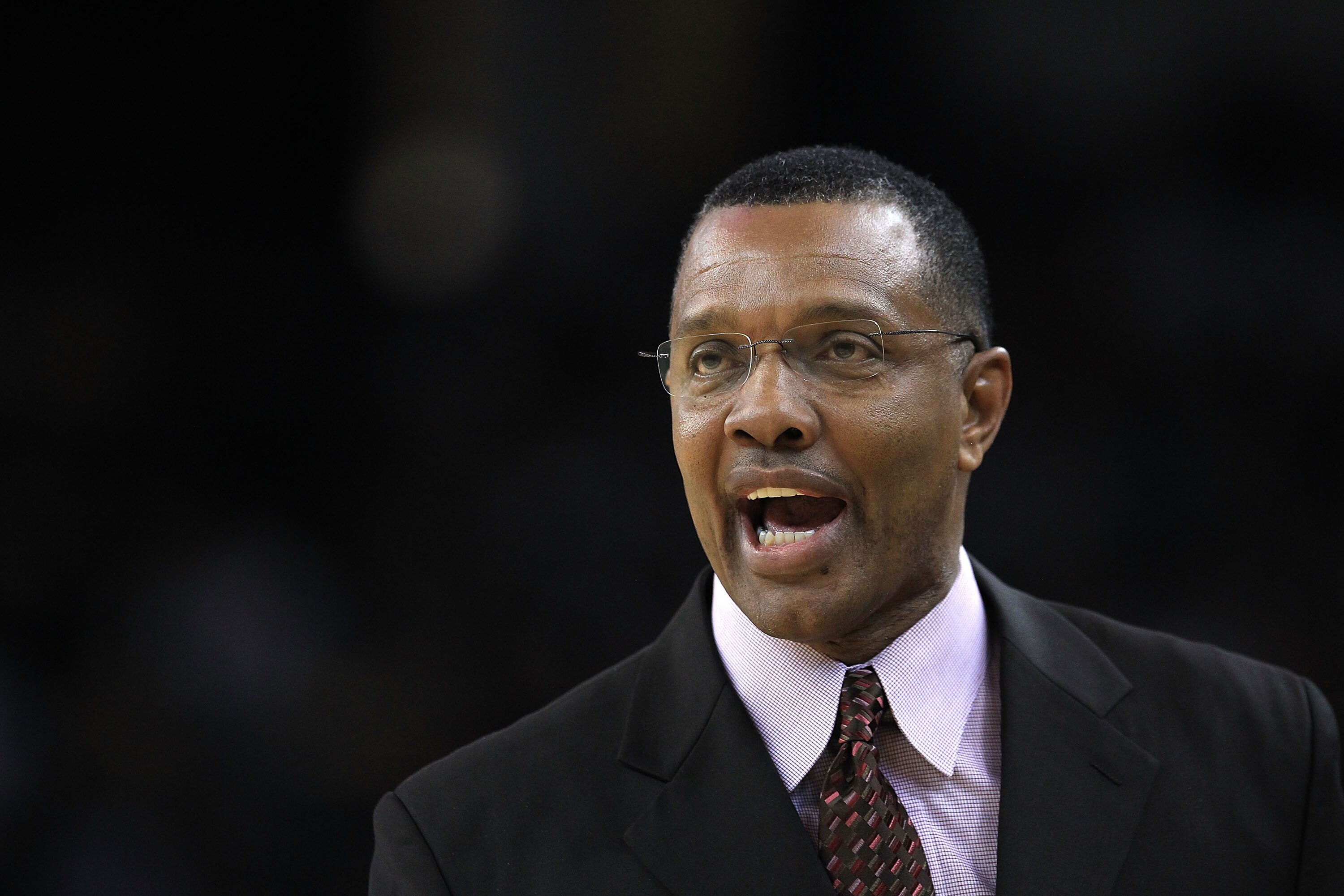 OAKLAND, CA - DECEMBER 02:  Head coach Alvin Gentry of the Phoenix Suns stands by the bench during their game against the Golden State Warriors at Oracle Arena on December 2, 2010 in Oakland, California. NOTE TO USER: User expressly acknowledges and agree