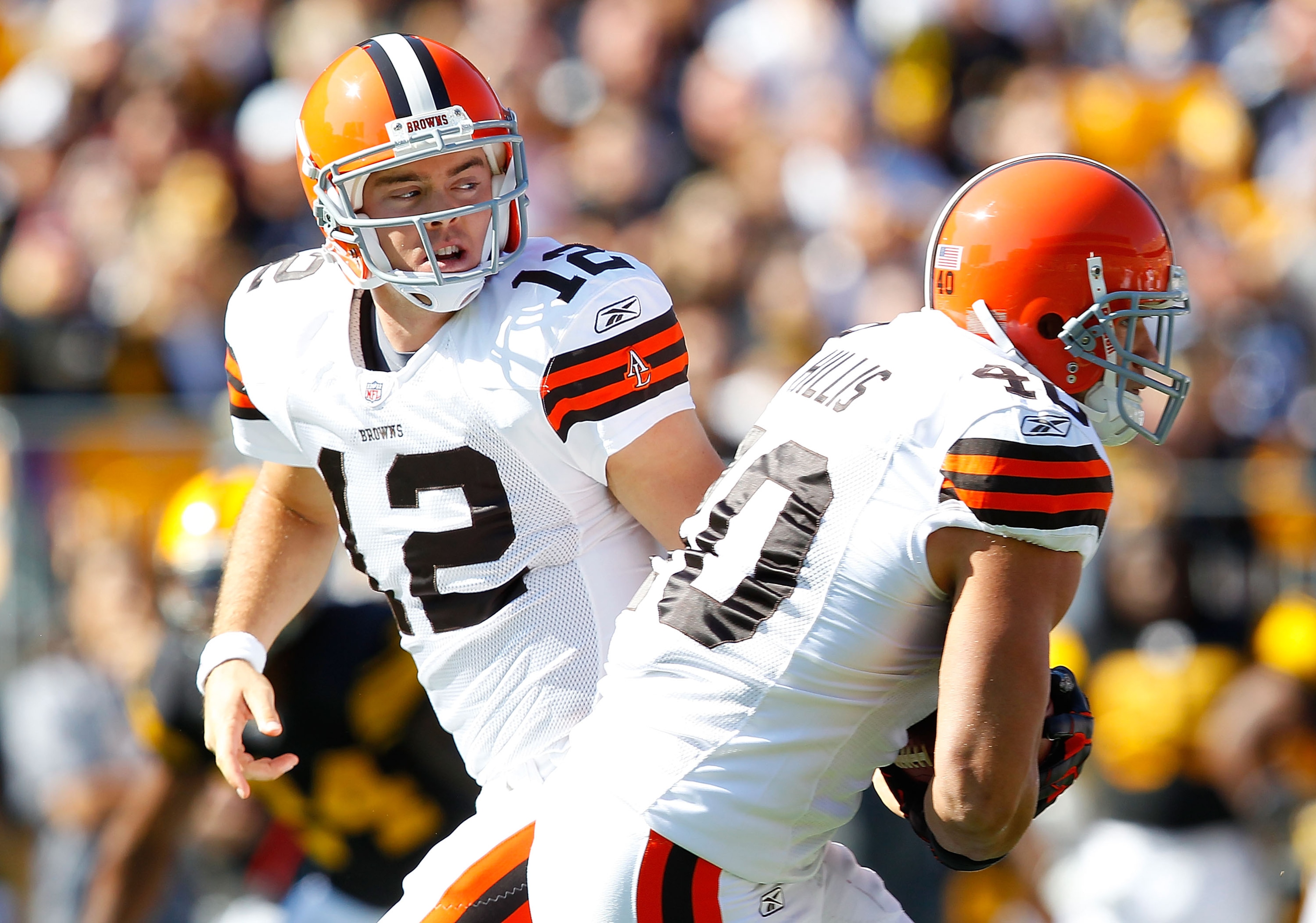 PITTSBURGH - OCTOBER 17: Colt McCoy #12 of the Cleveland Browns hands the ball off to Peyton Hillis #40 during the game against the Pittsburgh Steelers on October 17, 2010 at Heinz Field in Pittsburgh, Pennsylvania. (Photo by Jared Wickerham/Getty Image PITTSBURGH - OCTOBER 17: Colt McCoy #12 of the Cleveland Browns hands the ball off to Peyton Hillis #40 during the game against the Pittsburgh Steelers on October 17, 2010 at Heinz Field in Pittsburgh, Pennsylvania. (Photo by Jared Wickerham/Getty Image