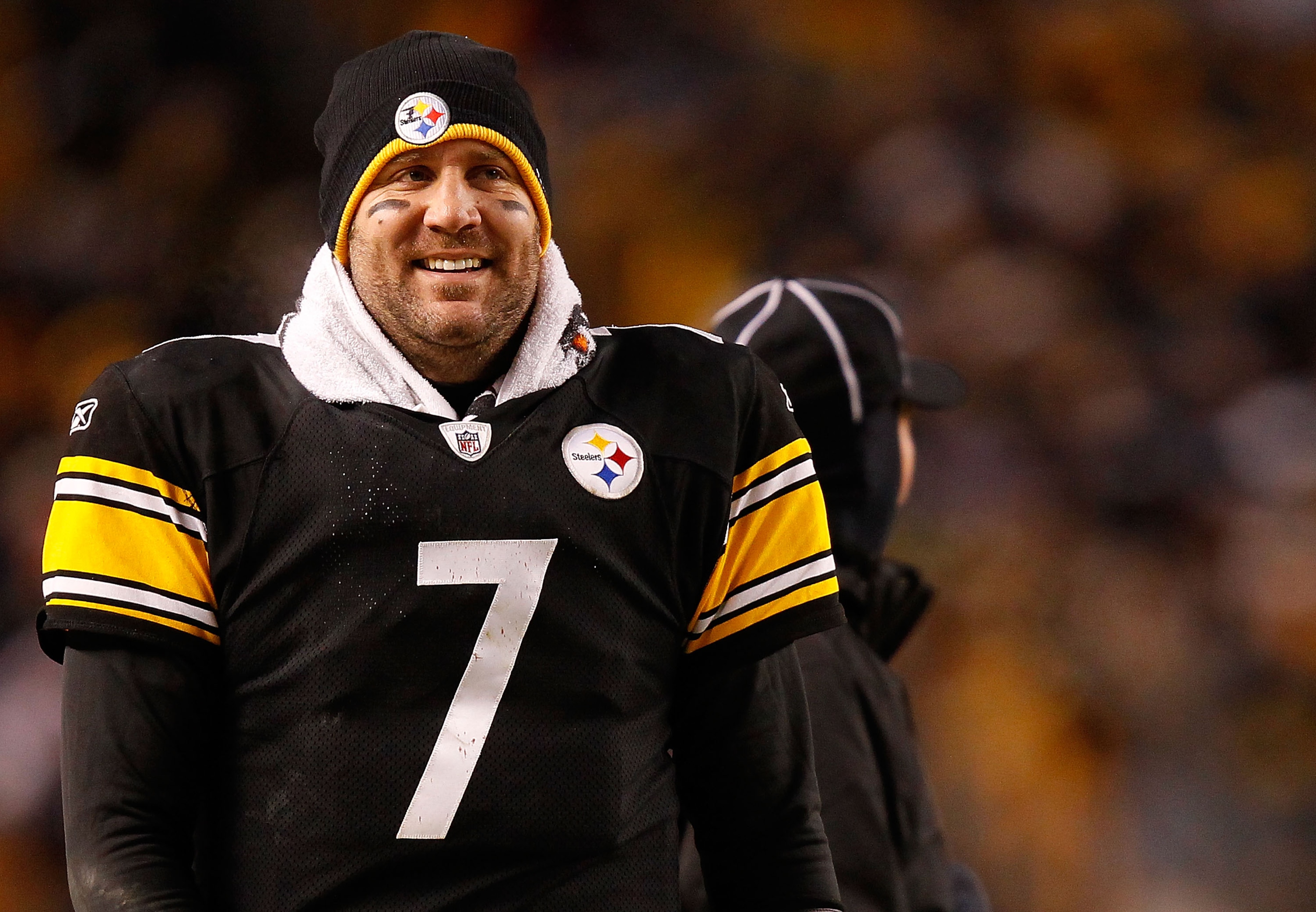 PITTSBURGH - DECEMBER 23:  Ben Roethlisberger #7 of the Pittsburgh Steelers laughs on the sideline during the game against the Carolina Panthers on December 23, 2010 at Heinz Field in Pittsburgh, Pennsylvania.  (Photo by Jared Wickerham/Getty Images)