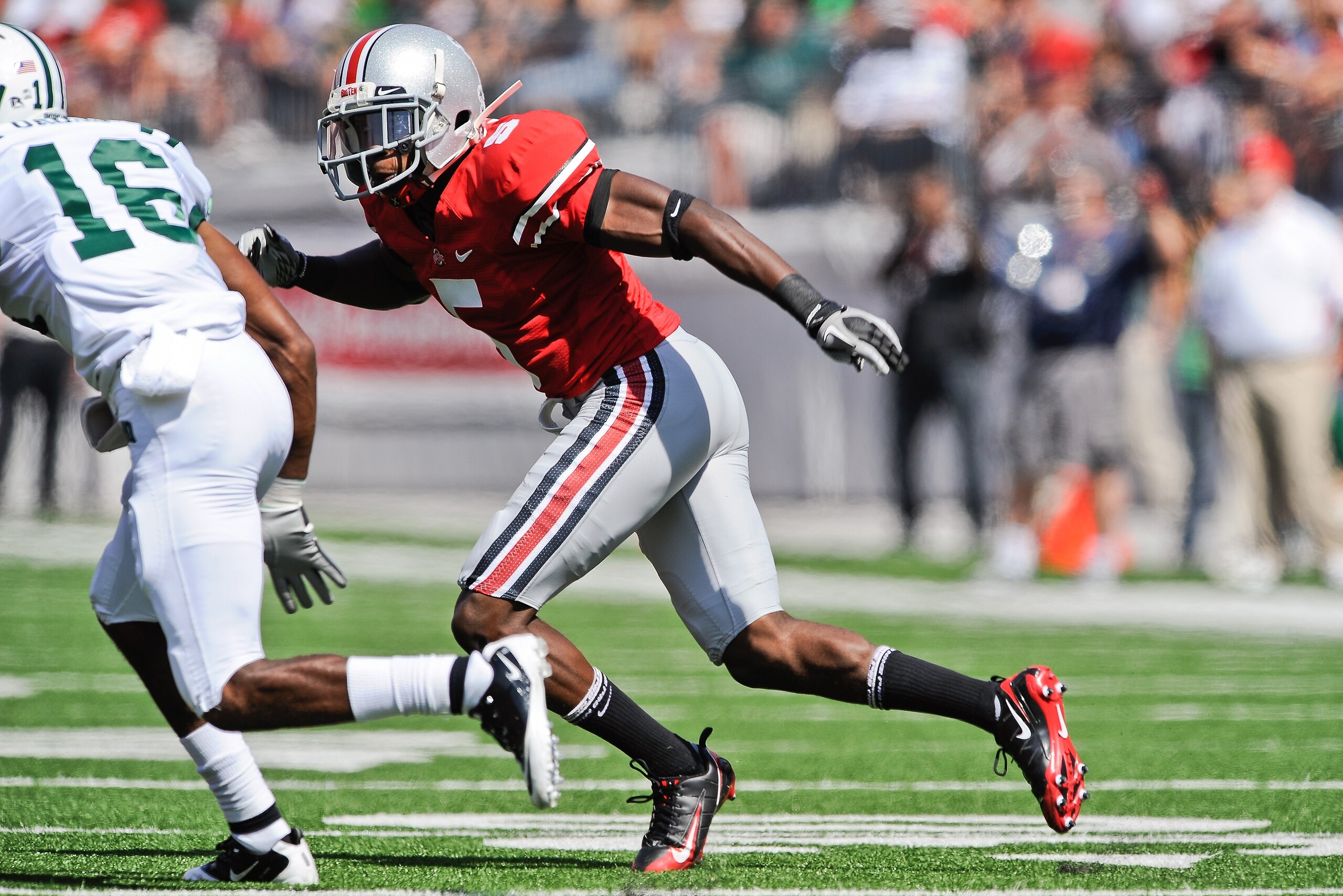COLUMBUS, OH - SEPTEMBER 18:  Chimdi Chekwa #5 of the Ohio State Buckeyes defends against the Ohio Bobcats at Ohio Stadium on September 18, 2010 in Columbus, Ohio.  (Photo by Jamie Sabau/Getty Images)