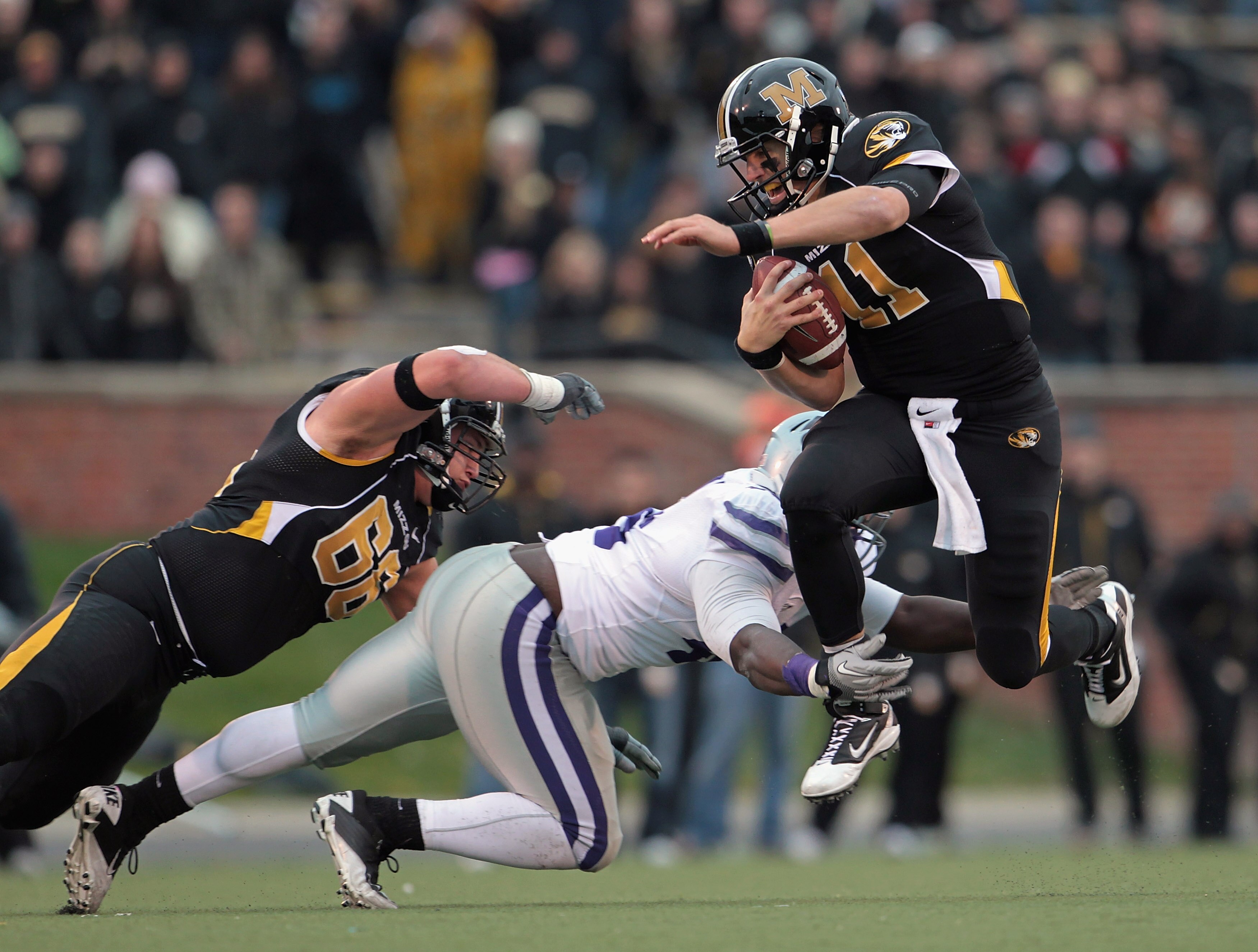 COLUMBIA, MO - NOVEMBER 13:  Quarterback Blaine Gabbert #11 of the Missouri Tigers carries the ball during the game against the Kansas State Wildcats on November 13, 2010 at Faurot Field/Memorial Stadium in Columbia, Missouri.  (Photo by Jamie Squire/Gett