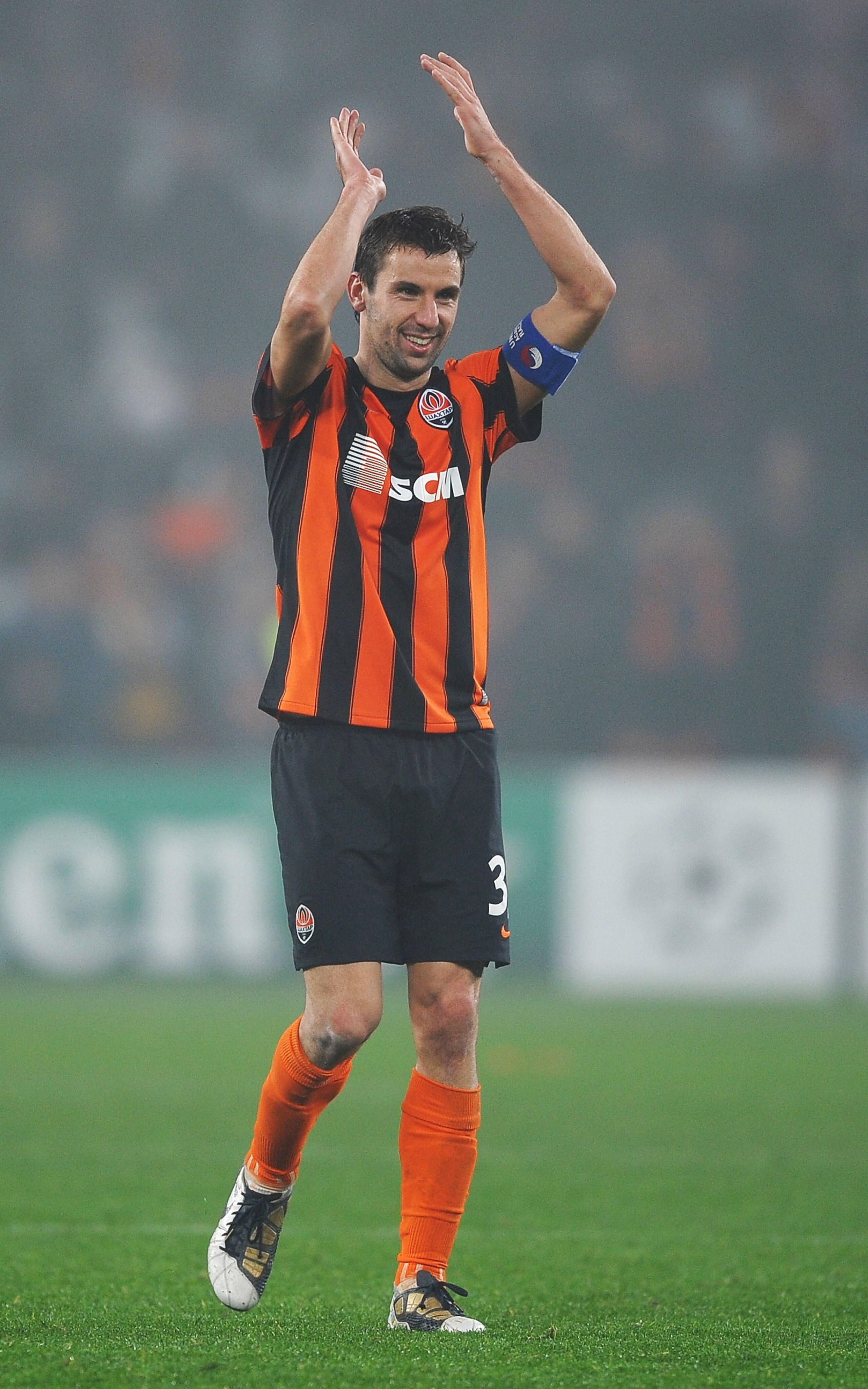 DONETSK, UKRAINE - NOVEMBER 03: Darijo Srna of Shakhtar Donetsk celebrates victory after the Champions League Group H match between FC Shakhtar Donetsk and Arsenal at the Donbass Arena on November 3, 2010 in Donetsk, Ukraine. (Photo by Laurence Griffith DONETSK, UKRAINE - NOVEMBER 03: Darijo Srna of Shakhtar Donetsk celebrates victory after the Champions League Group H match between FC Shakhtar Donetsk and Arsenal at the Donbass Arena on November 3, 2010 in Donetsk, Ukraine. (Photo by Laurence Griffith
