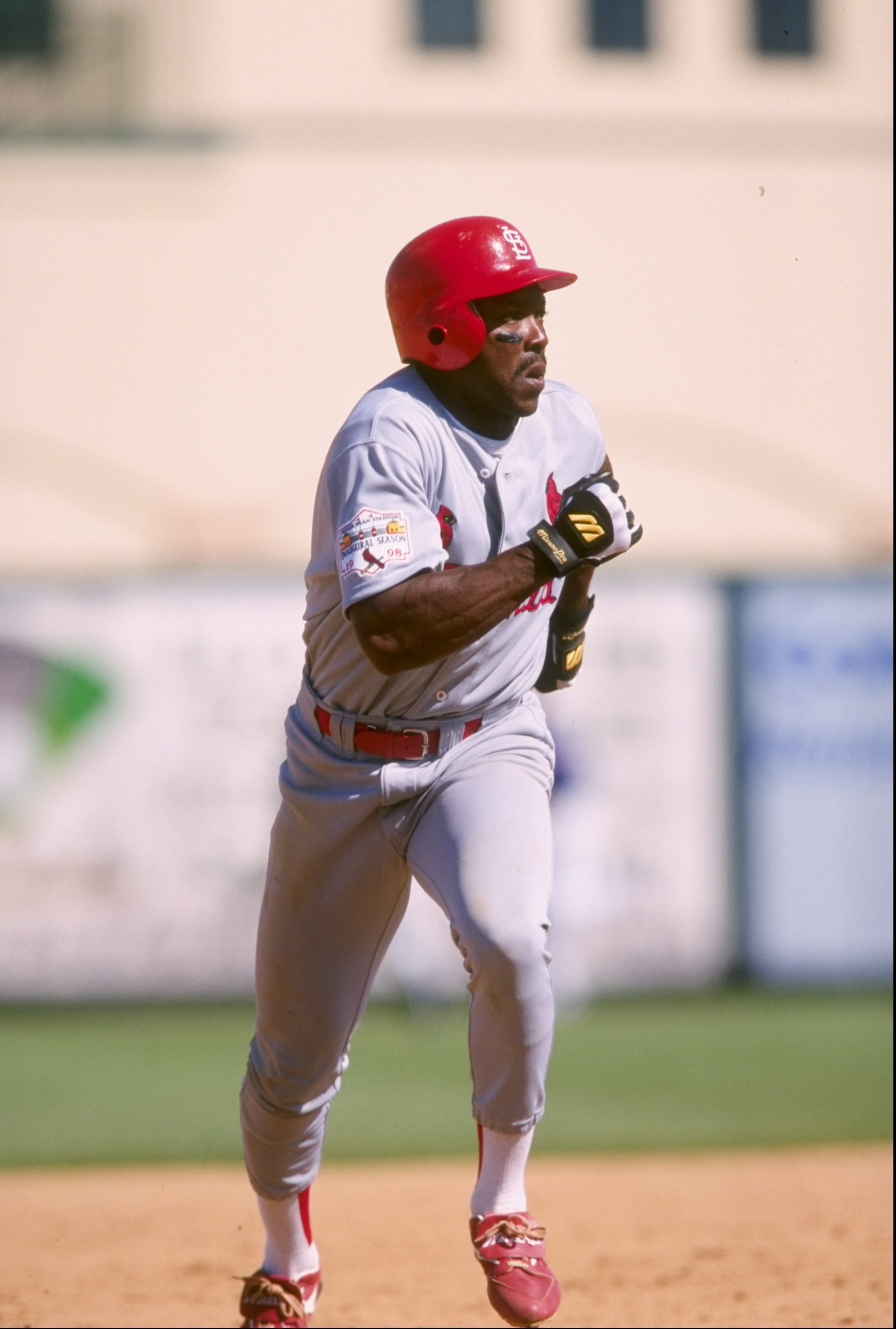 5 Mar 1998: Vince Coleman #29 of the St. Louis Cardinals in action during a spring training game against the Montreal Expos at Roger Dean Stadium in Jupiter Florida. The Cardinals defeated the Expos 5-3.