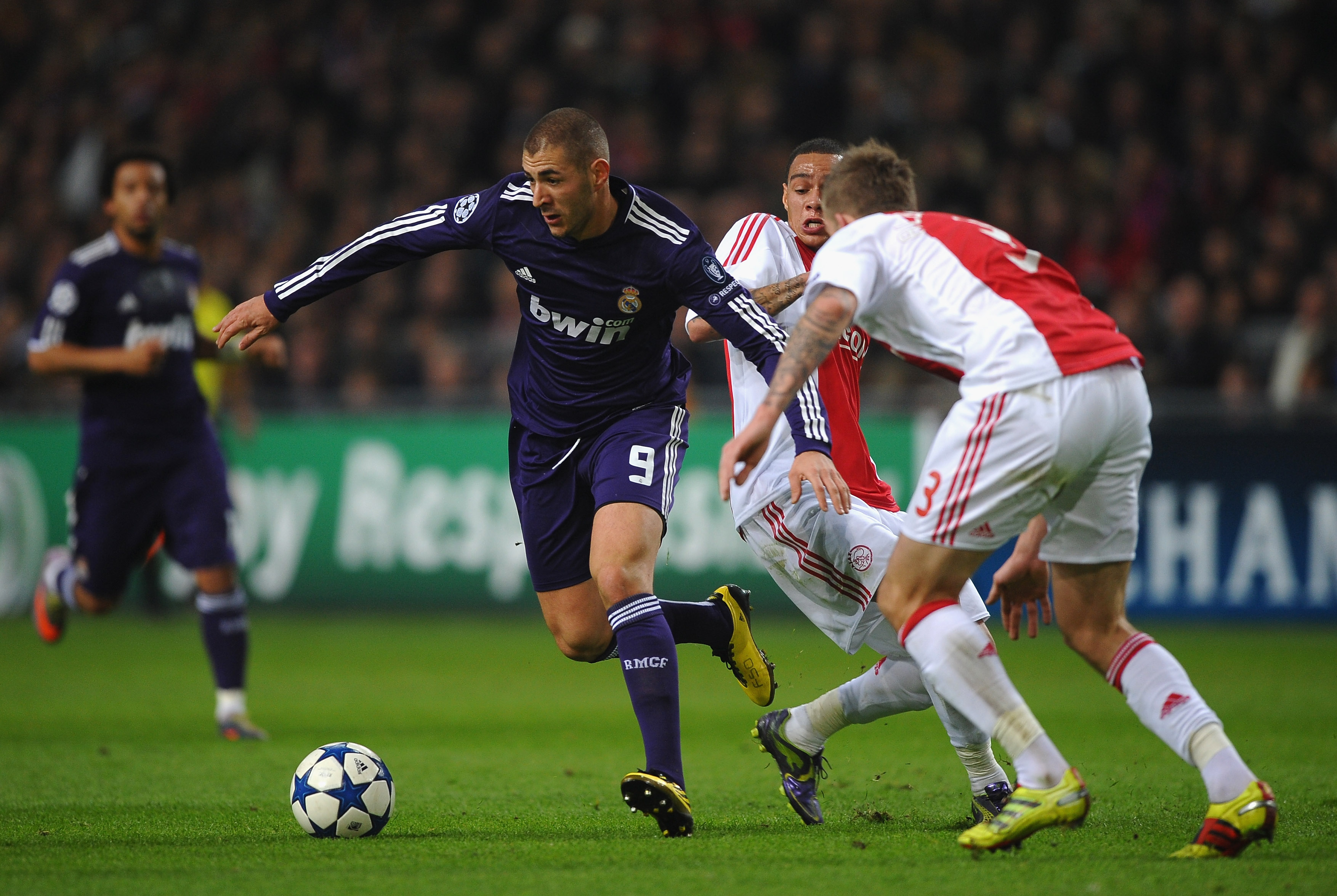 AMSTERDAM, NETHERLANDS - NOVEMBER 23:  Karim Benzema of Real Madrid in action during the UEFA Champions League Group G match between AFC Ajax and Real Madrid at the Ajax Arena on November 23, 2010 in Amsterdam, Netherlands.  (Photo by Laurence Griffiths/G