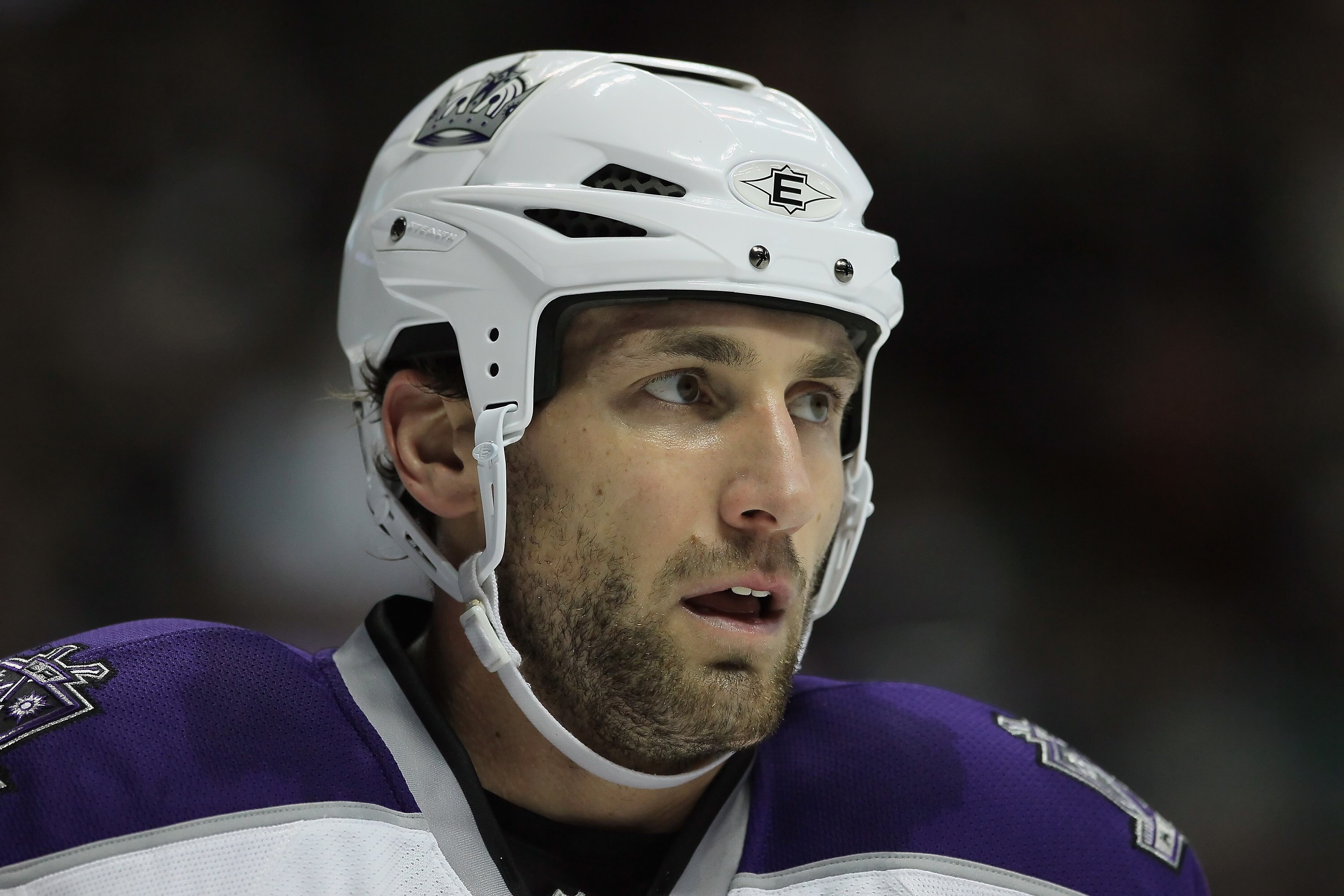ANAHEIM, CA - NOVEMBER 29:  Jarret Stoll #28 of the Los Angeles Kings looks on against the Anaheim Ducks at the Honda Center on November 29, 2010 in Anaheim, California.  (Photo by Jeff Gross/Getty Images)