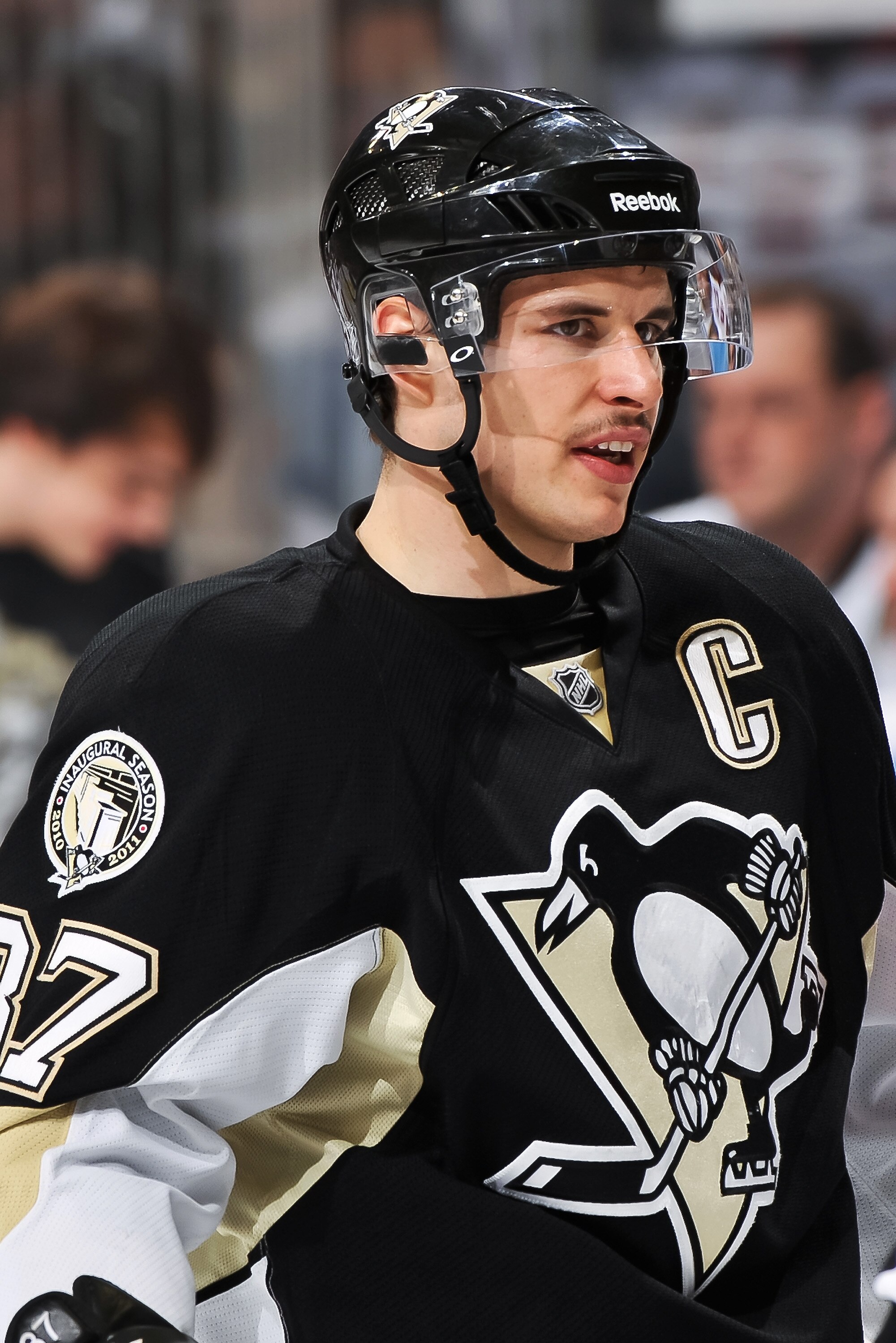 PITTSBURGH, PA - DECEMBER 20:  Sidney Crosby #87 of the Pittsburgh Penguins waits to take a face off against the Phoenix Coyotes on December 20, 2010 at CONSOL Energy Center in Pittsburgh, Pennsylvania.  (Photo by Jamie Sabau/Getty Images)