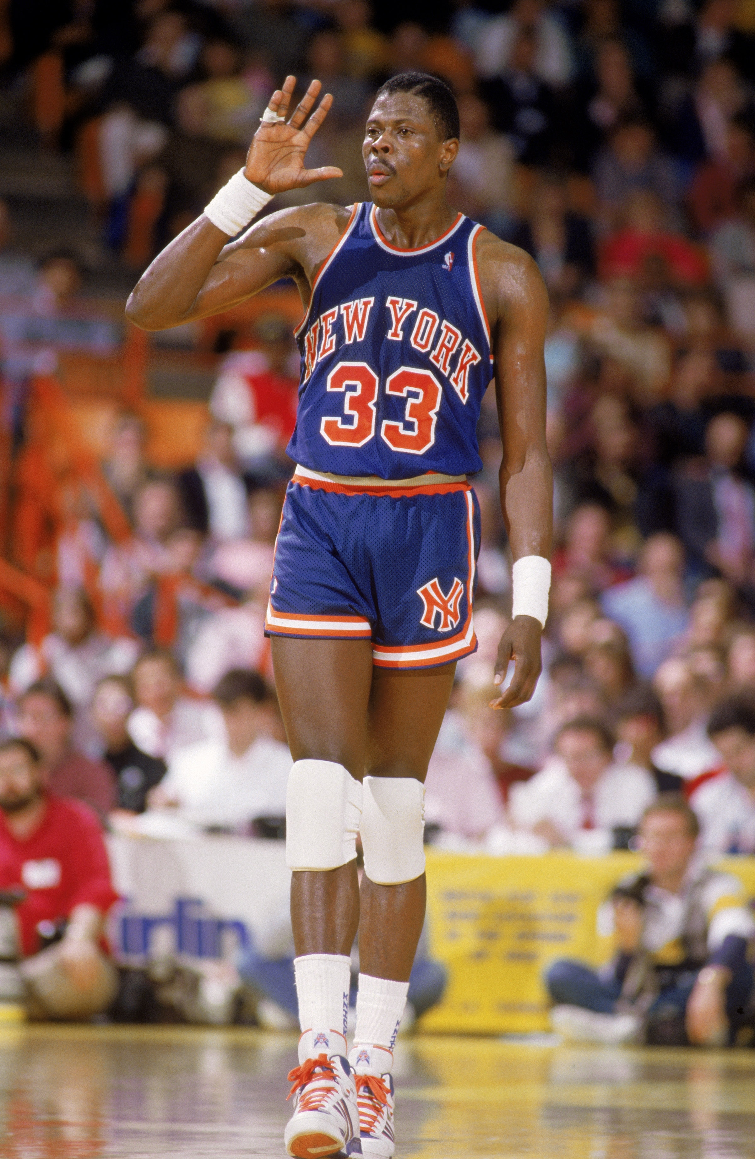 LOS ANGELES - 1987:  Patrick Ewing #33 of the New York Knicks holds up his hand during an NBA game against the Los Angeles Lakers at the Great Western Forum in Los Angeles, California in 1987.  (Photo by: Stephen Dunn/Getty Images)