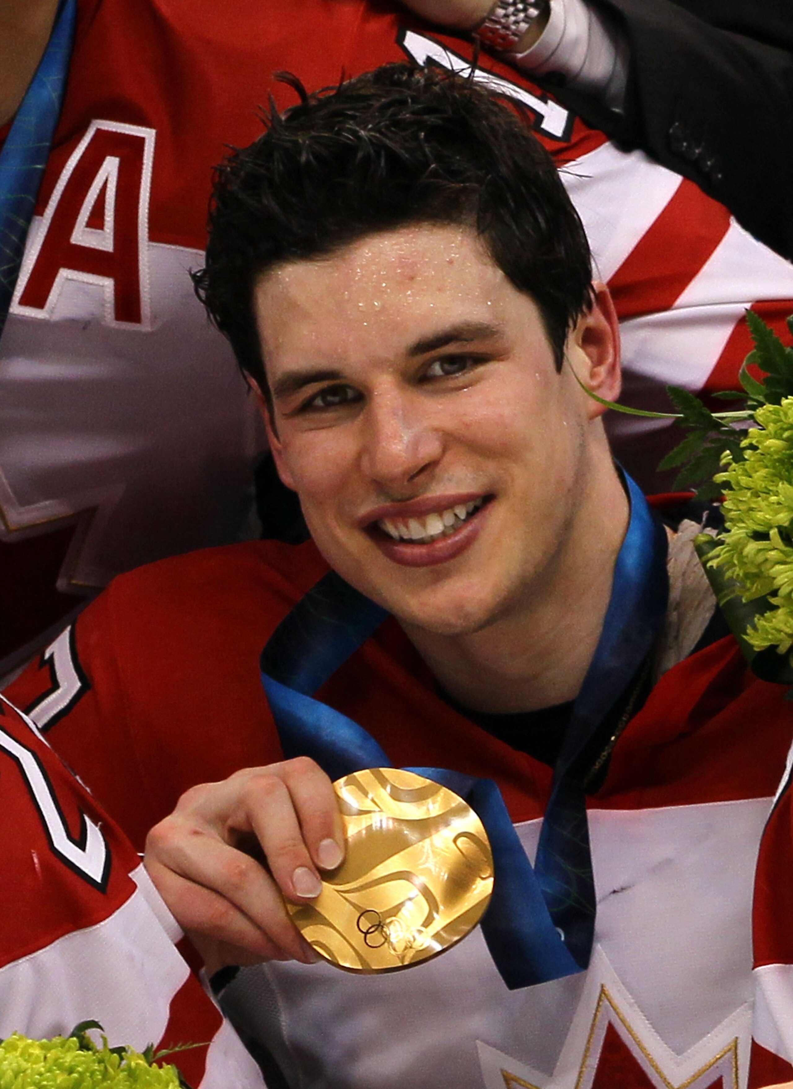 VANCOUVER, BC - FEBRUARY 28:  Sidney Crosby #87 of Canada poses for a photo after the ice hockey men's gold medal game between USA and Canada on day 17 of the Vancouver 2010 Winter Olympics at Canada Hockey Place on February 28, 2010 in Vancouver, Canada.
