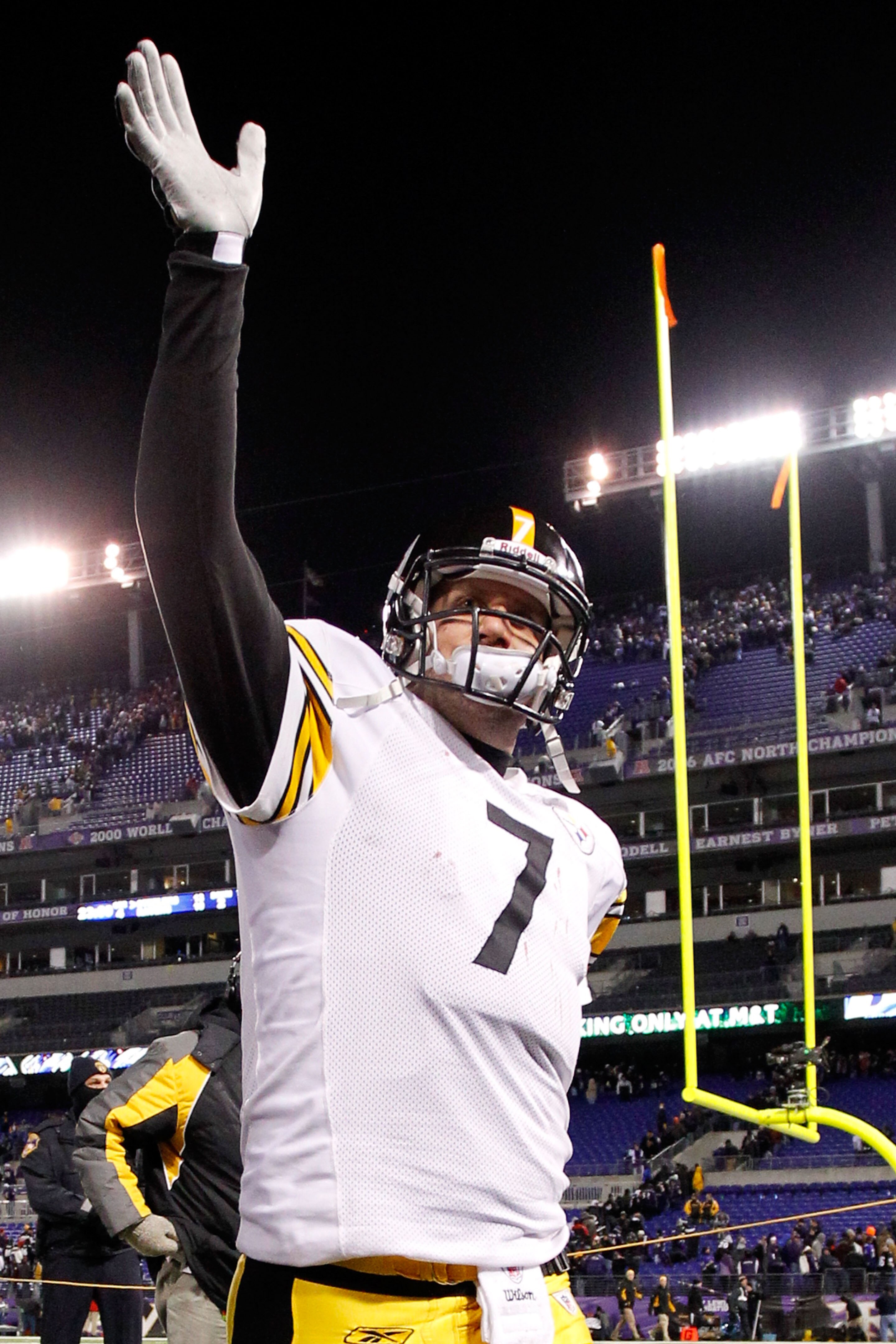 BALTIMORE, MD - DECEMBER 05:  Quarterback Ben Roethlisberger #7 of the Pittsburgh Steelers waves to fans as he walks off the field in celebration of their 13-10 win over the Baltimore at M&T Bank Stadium on December 5, 2010 in Baltimore, Maryland.  (Photo