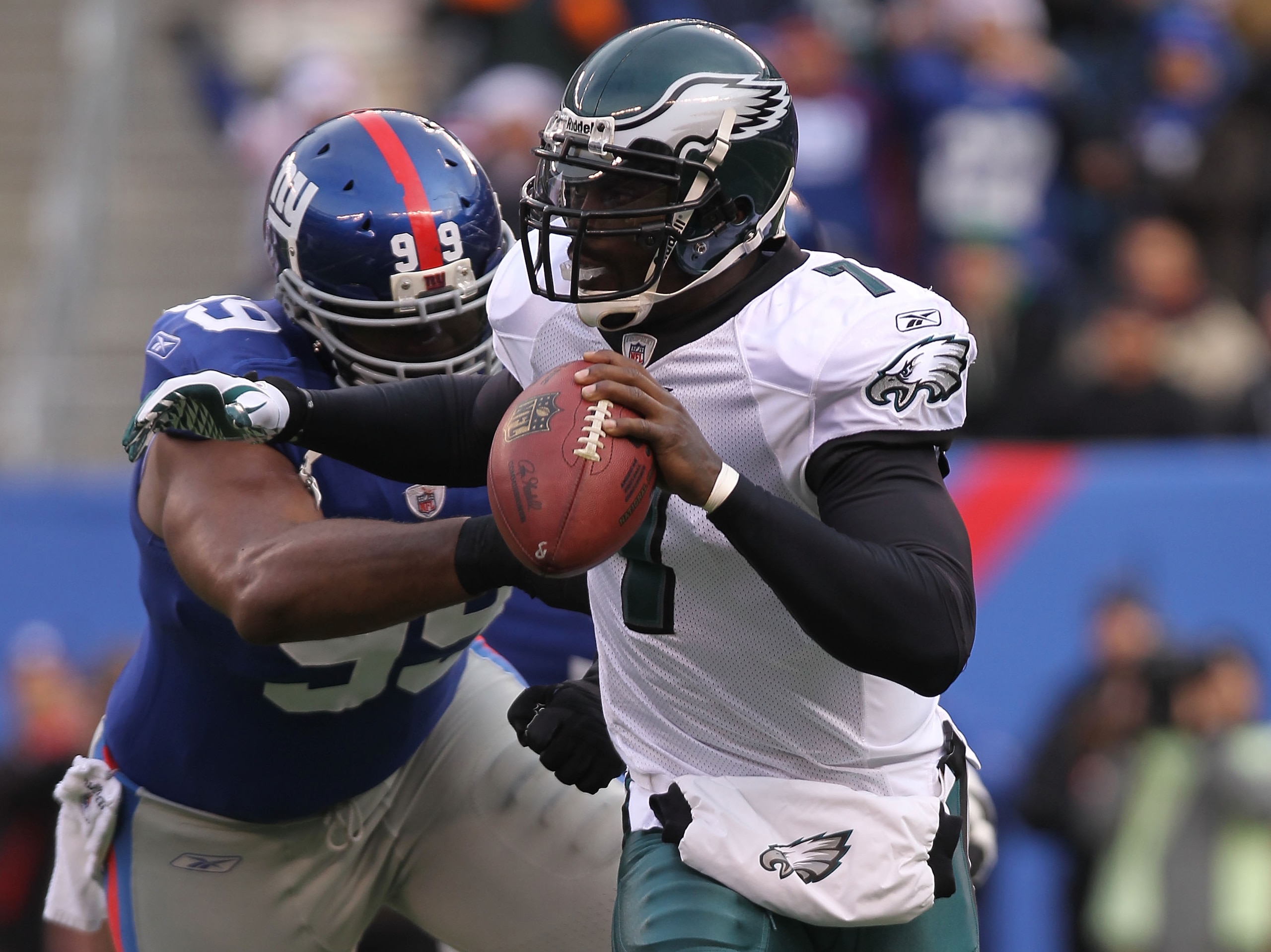 EAST RUTHERFORD, NJ - DECEMBER 19: Michael Vick #7 of the Philadelphia Eagles against the New York Giants at New Meadowlands Stadium on December 19, 2010 in East Rutherford, New Jersey. (Photo by Nick Laham/Getty Images) EAST RUTHERFORD, NJ - DECEMBER 19: Michael Vick #7 of the Philadelphia Eagles against the New York Giants at New Meadowlands Stadium on December 19, 2010 in East Rutherford, New Jersey. (Photo by Nick Laham/Getty Images)