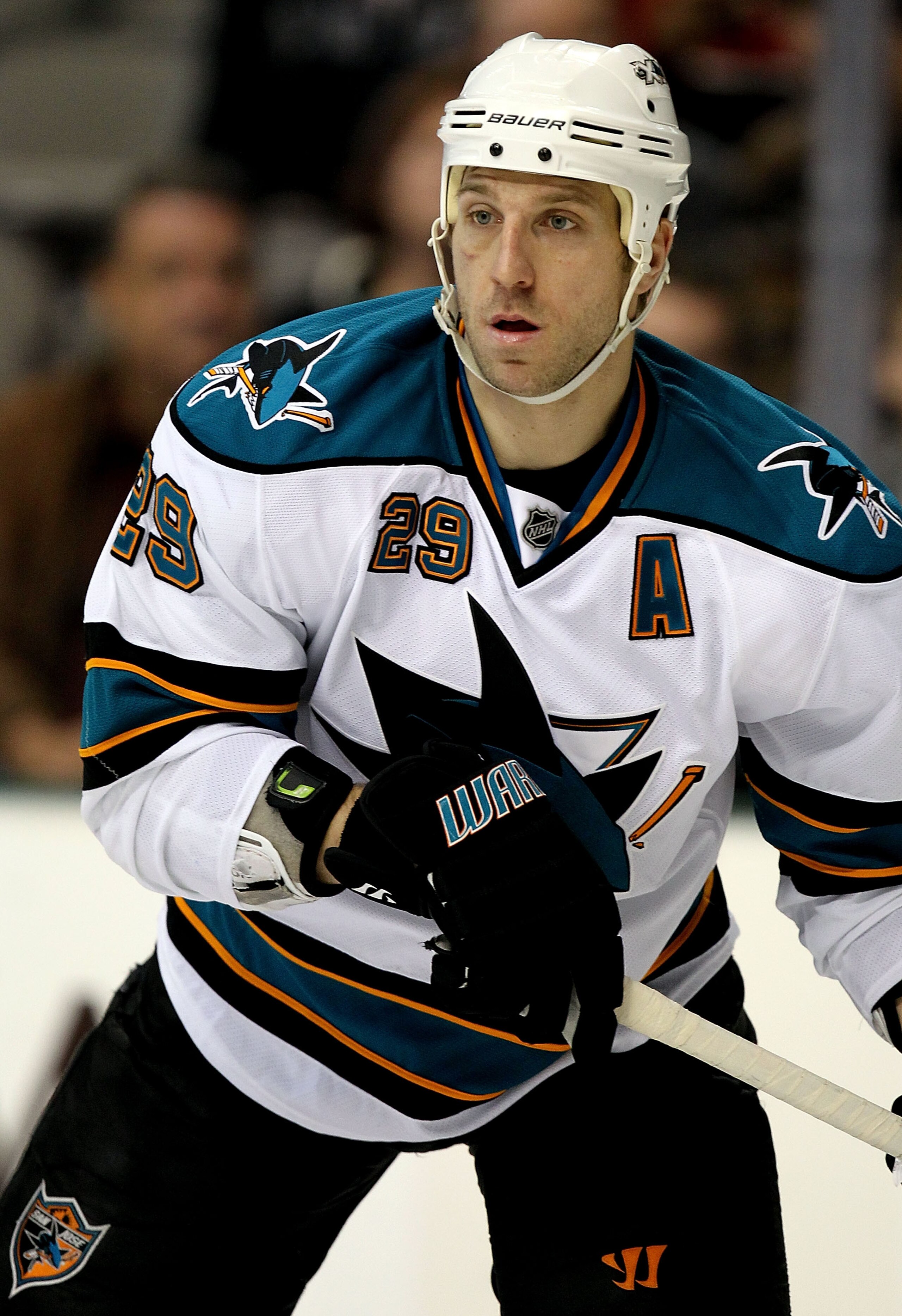DALLAS, TX - DECEMBER 16:  Left wing Ryane Clowe #29 of the San Jose Sharks on December 16, 2010 in Dallas, Texas.  (Photo by Ronald Martinez/Getty Images)