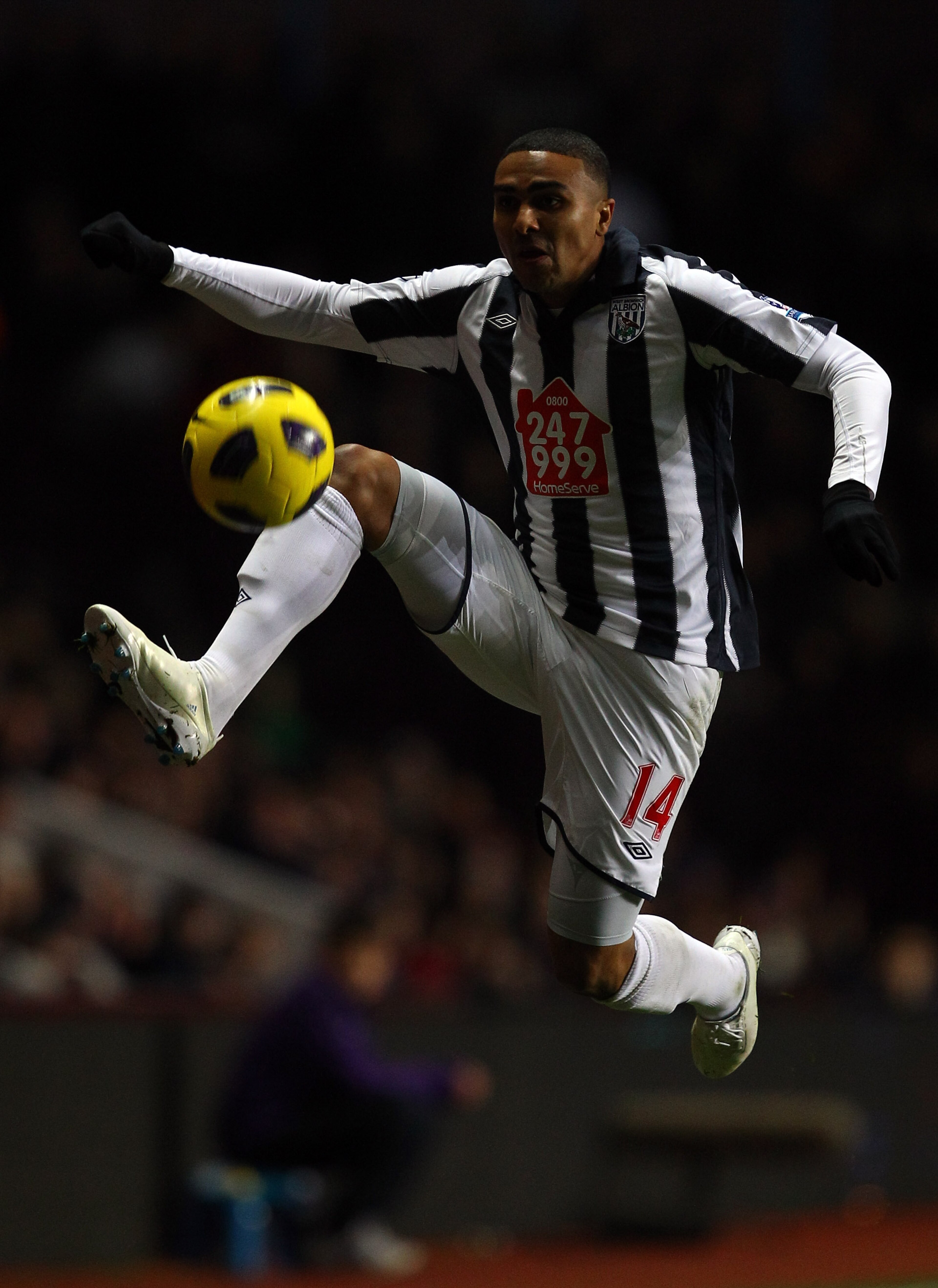 BIRMINGHAM, ENGLAND - DECEMBER 11: Jerome Thomas of West Brom in action during the Barclays Premier League match between Aston Villa and West Bromwich Albion at Villa Park on December 11, 2010 in Birmingham, England. (Photo by Richard Heathcote/Getty Im BIRMINGHAM, ENGLAND - DECEMBER 11: Jerome Thomas of West Brom in action during the Barclays Premier League match between Aston Villa and West Bromwich Albion at Villa Park on December 11, 2010 in Birmingham, England. (Photo by Richard Heathcote/Getty Im