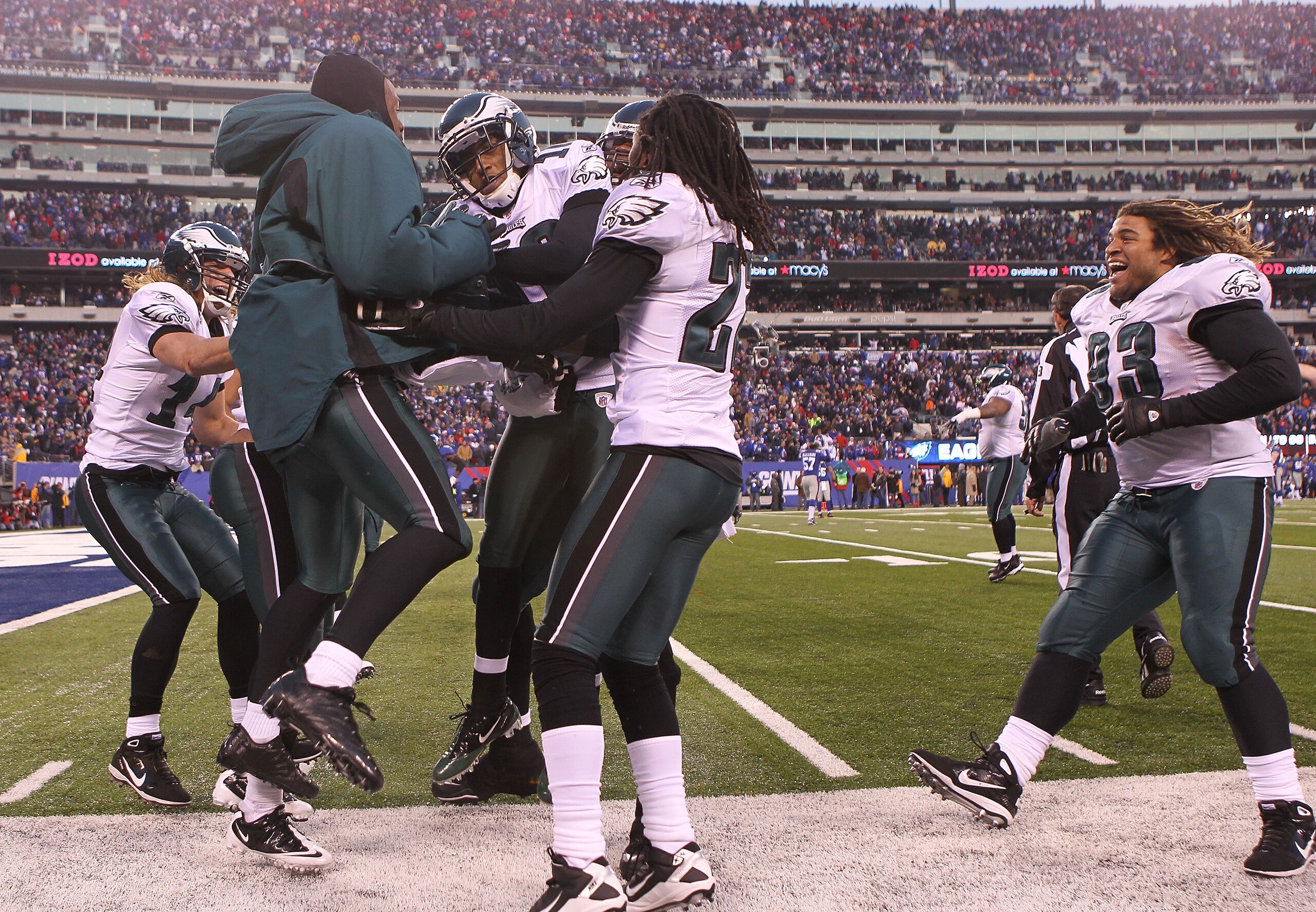 EAST RUTHERFORD, NJ - DECEMBER 19:  DeSean Jackson #10 (centre) of the Philadelphia Eagles celebrates his game winning touchdown with teammates against the New York Giants at New Meadowlands Stadium on December 19, 2010 in East Rutherford, New Jersey.  (P