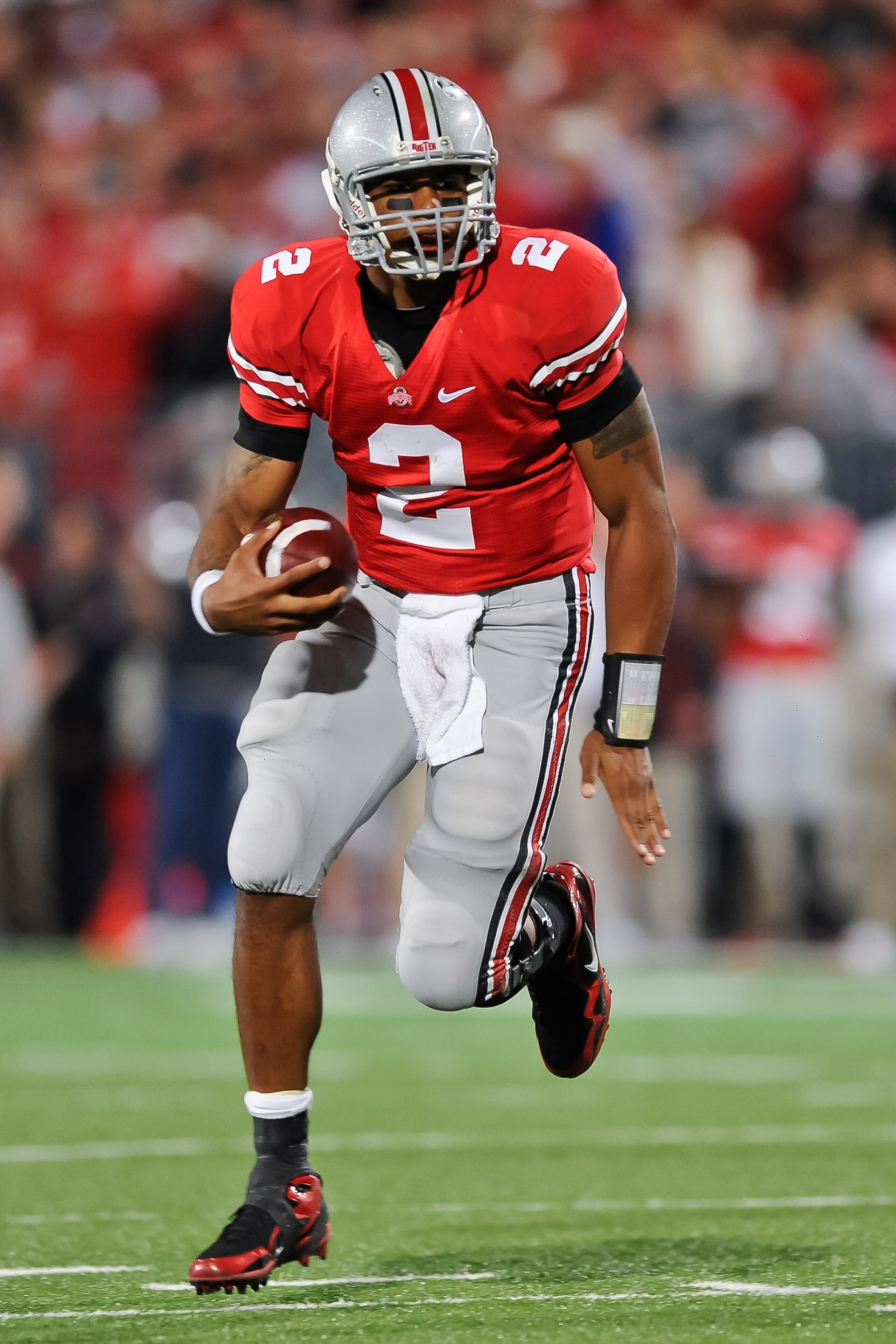 COLUMBUS, OH - NOVEMBER 13: Quarterback Terrelle Pryor #2 of the Ohio State Buckeyes runs with the ball against the Penn State Nittany Lions at Ohio Stadium on November 13, 2010 in Columbus, Ohio. (Photo by Jamie Sabau/Getty Images) COLUMBUS, OH - NOVEMBER 13: Quarterback Terrelle Pryor #2 of the Ohio State Buckeyes runs with the ball against the Penn State Nittany Lions at Ohio Stadium on November 13, 2010 in Columbus, Ohio. (Photo by Jamie Sabau/Getty Images)