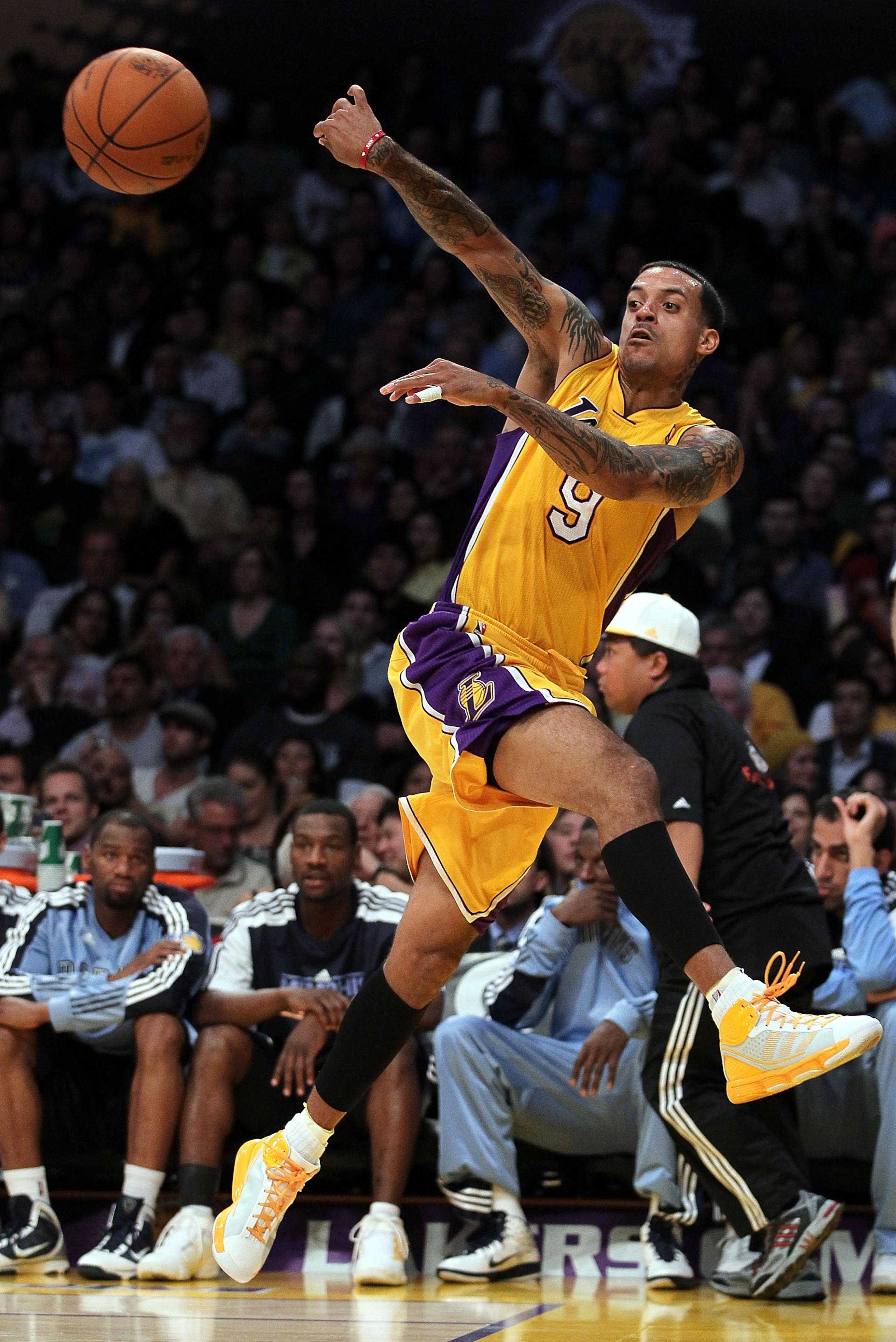 LOS ANGELES, CA - NOVEMBER 02:  Matt Barnes #9 of the Los Angeles Lakers plays against the Memphis Grizzlies during the game at Staples Center on November 2, 2010 in Los Angeles, California. The Lakers defeated the Grizzlies 124-105. NOTE TO USER: User ex