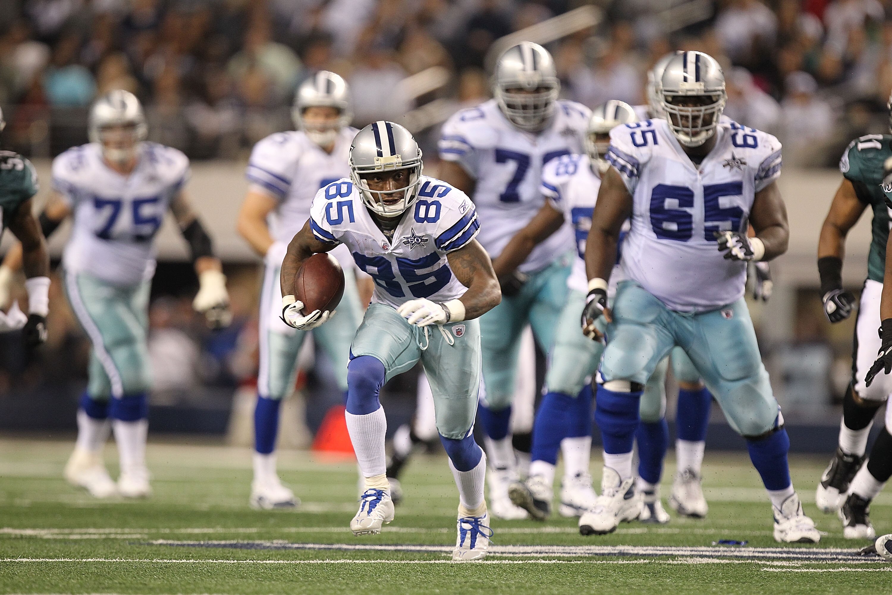 ARLINGTON, TX - DECEMBER 12:  Wide receiver Kevin Ogletree #85 of the Dallas Cowboys at Cowboys Stadium on December 12, 2010 in Arlington, Texas.  (Photo by Ronald Martinez/Getty Images)