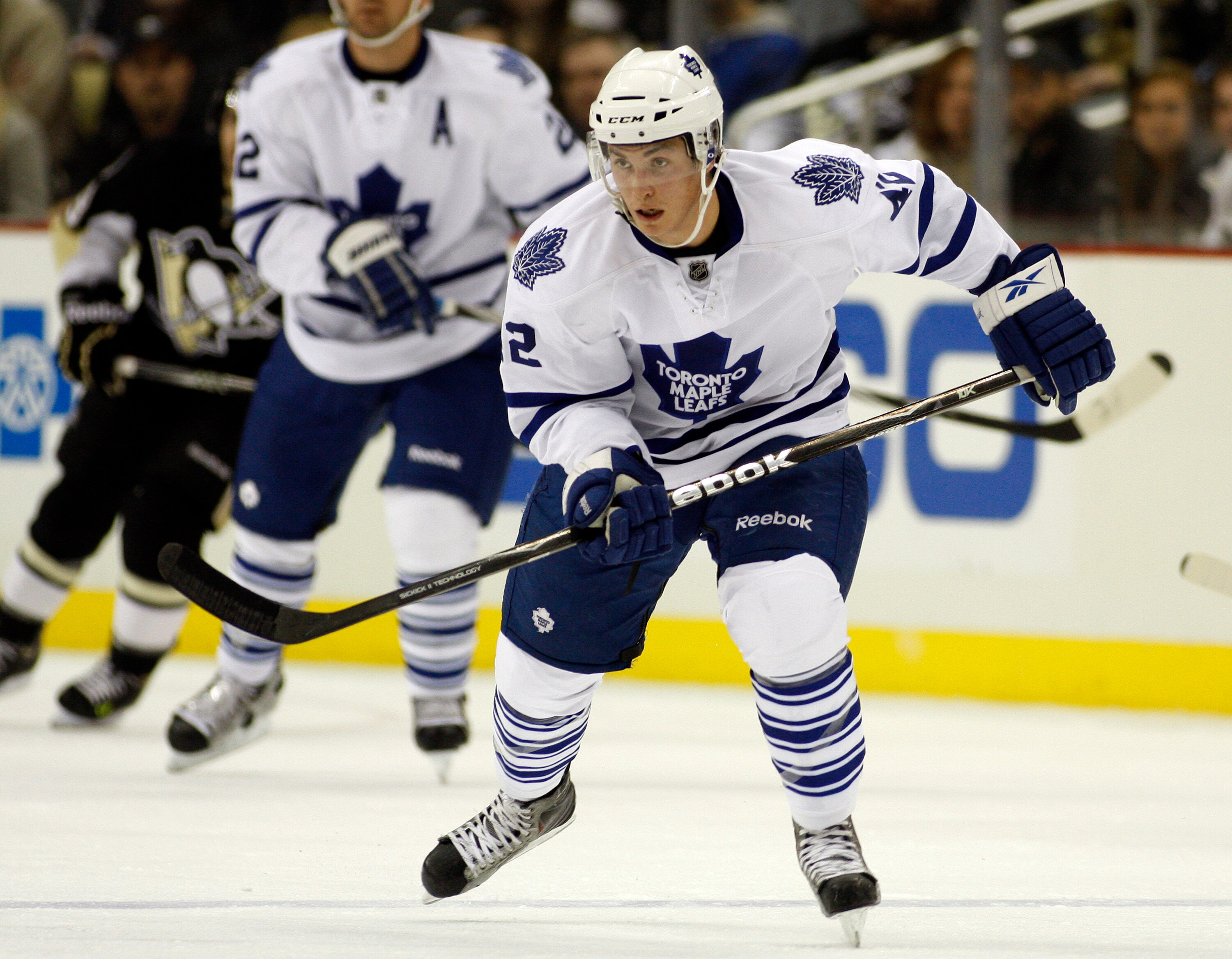 PITTSBURGH, PA - DECEMBER 08:  Tyler Bozak #42 of the Toronto Maple Leafs skates against the Pittsburgh Penguins at Consol Energy Center on December 8, 2010 in Pittsburgh, Pennsylvania.  Penguins defeated the Maple Leafs 5-2.  (Photo by Justin K. Aller/Ge