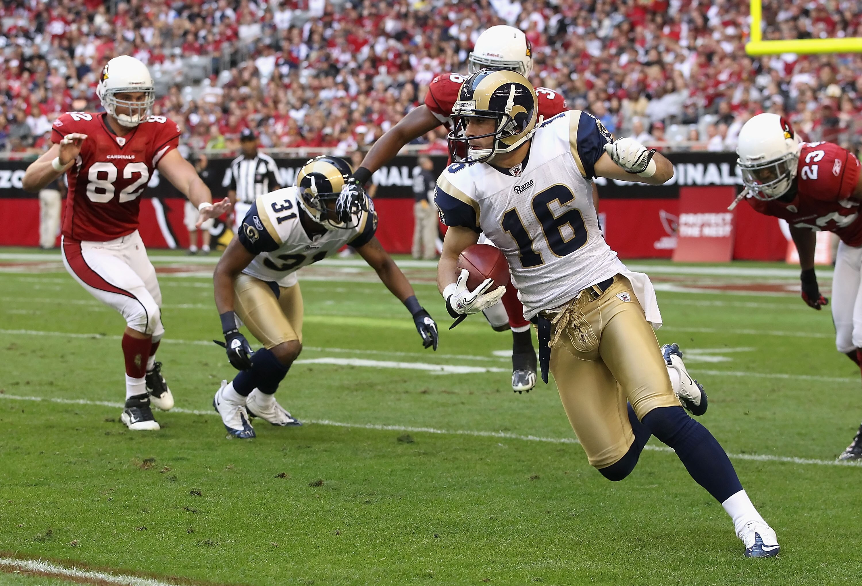 GLENDALE, AZ - DECEMBER 05:  Wide receiver Danny Amendola #16 of the St. Louis Rams runs with the football during the NFL game against the Arizona Cardinals at the University of Phoenix Stadium on December 5, 2010 in Glendale, Arizona. The Rams defeated t