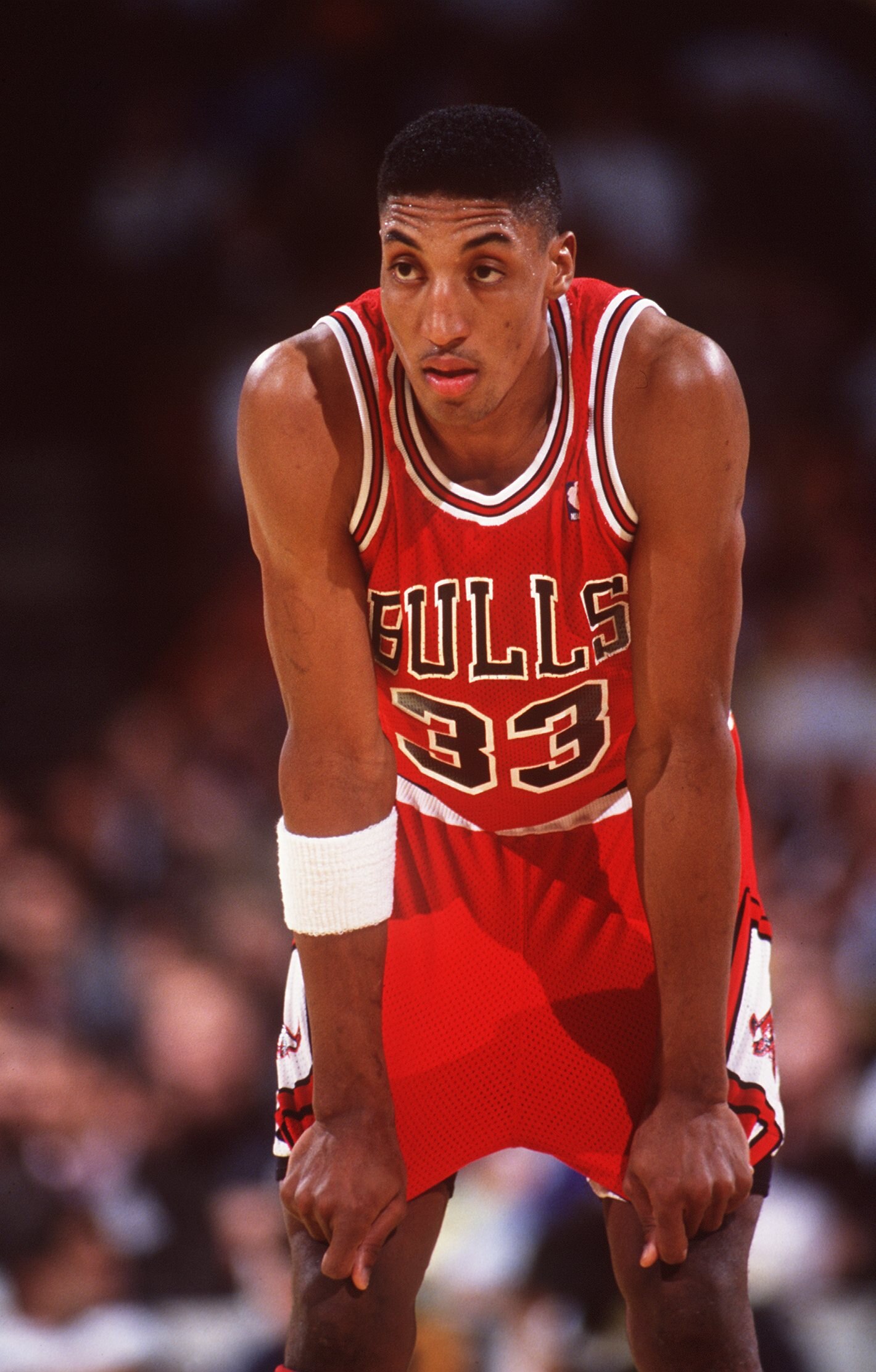 CHICAGO SMALL FORWARD SCOTTIE PIPPEN TAKES A BREAK WHILE AWAITING A FREE THROW DURING THE BULLS REGULAR SEASON GAME VERSUS THE LOS ANGELES LAKERS AT THE GREAT WESTERN FORUM IN INGLEWOOD, CA.