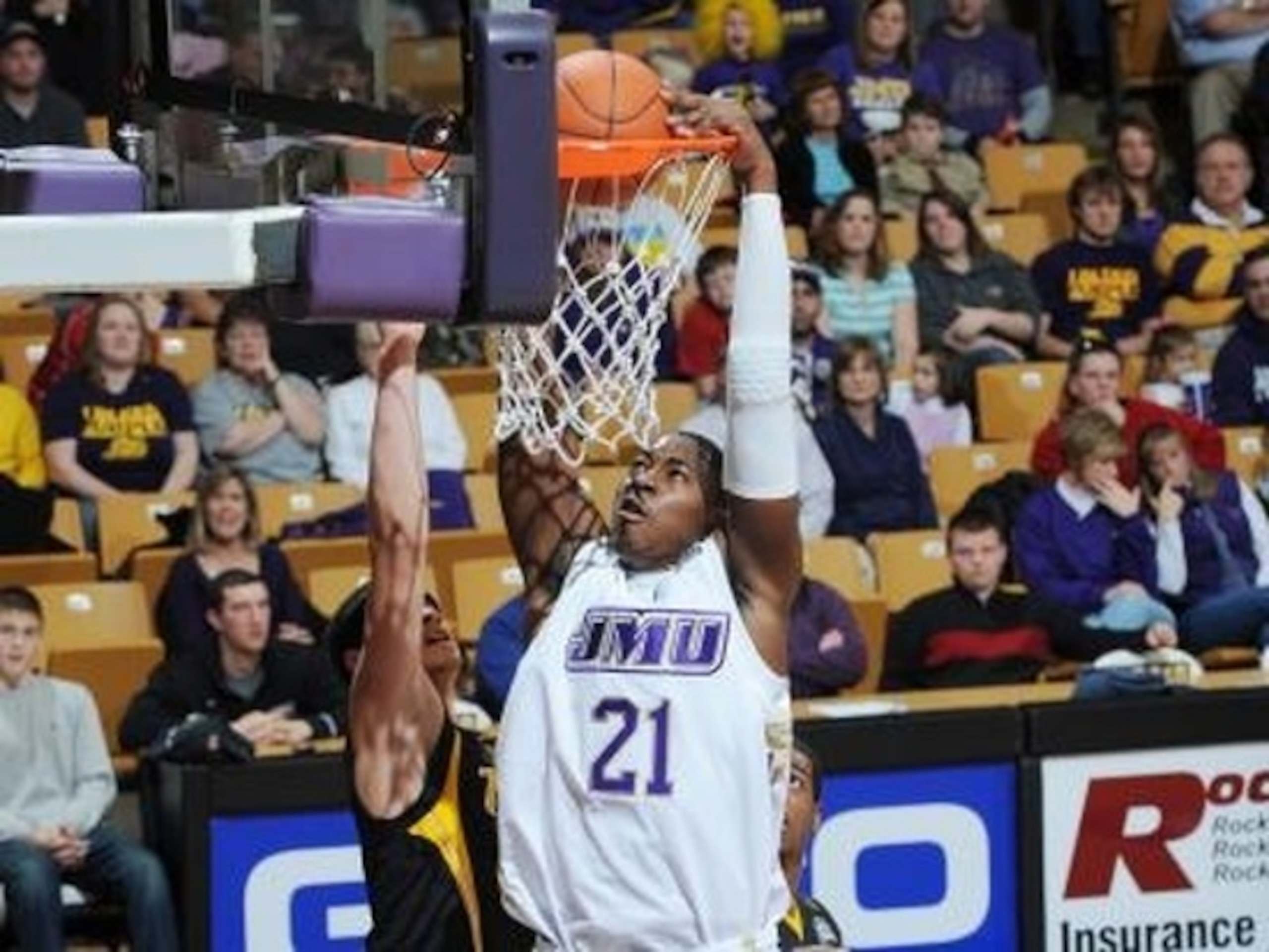 Denzel Bowles is getting it done inside for the Dukes