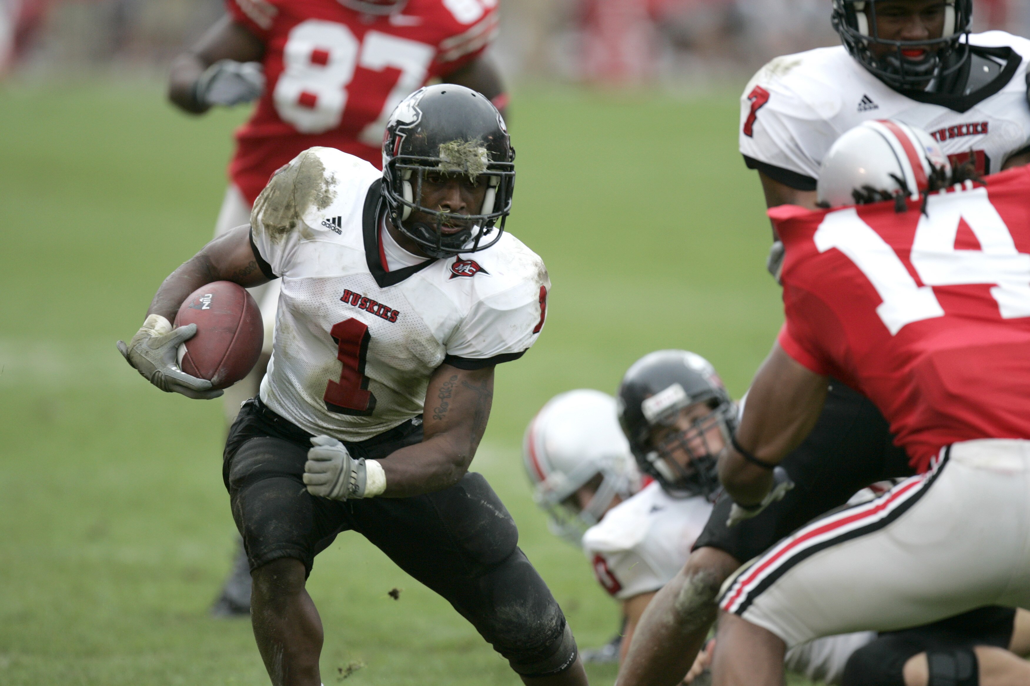COLUMBUS, OH - SEPTEMBER 2:  Tailback Garrett Wolfe #1 of the Northern Illinois University Huskies carries the ball against the Ohio State University Buckeyes during the game on September 2, 2006 at Ohio Stadium in Columbus, Ohio. OSU won 35-12.  (Photo B