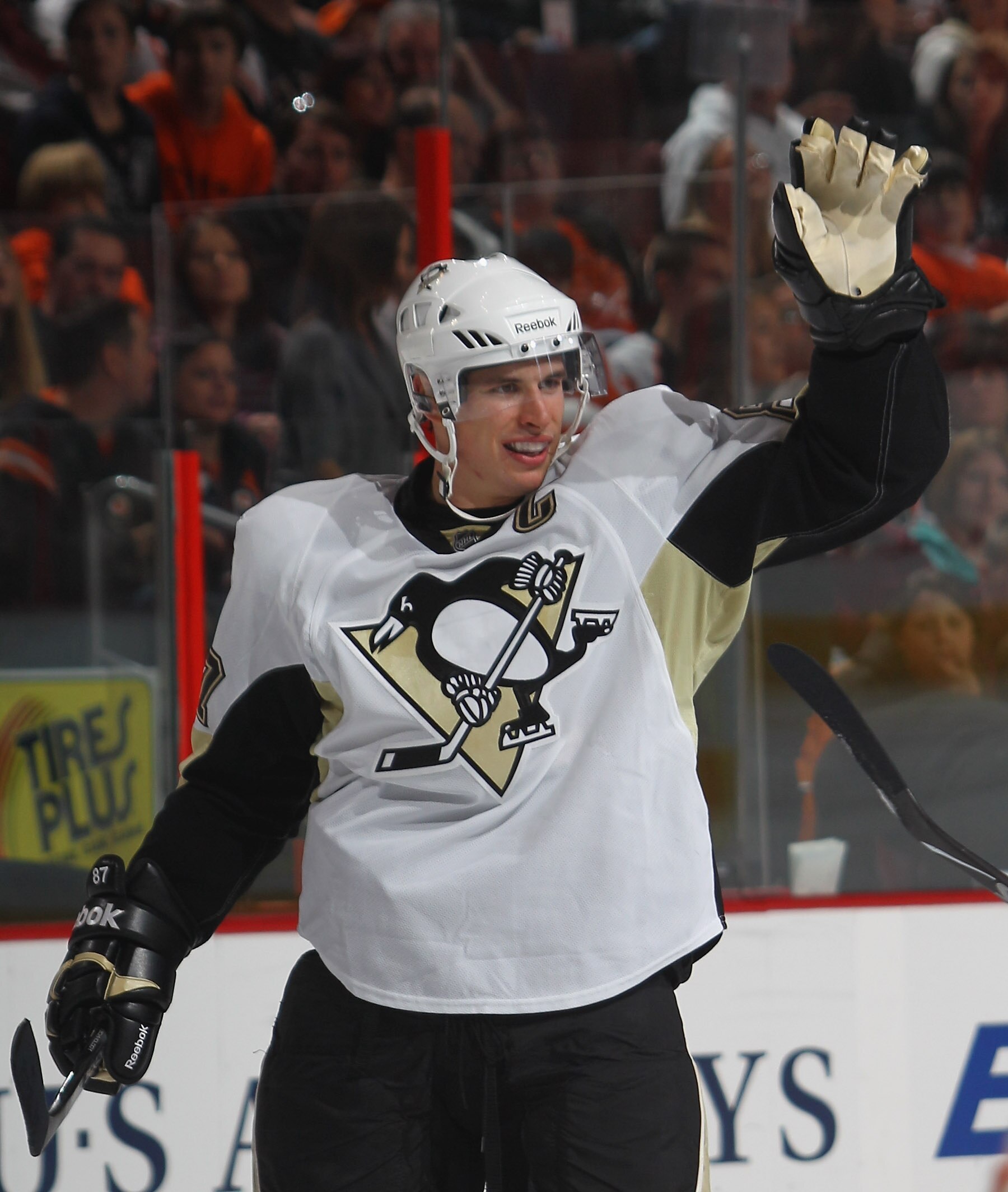 PHILADELPHIA - OCTOBER 16:  Sidney Crosby #87  of the Pittsburgh Penguins scores at 4:37 of the third period against the Philadelphia Flyers at the Wells Fargo Center on October 16, 2010 in Philadelphia, Pennsylvania. The Penguins defeated the Flyers 5-1.