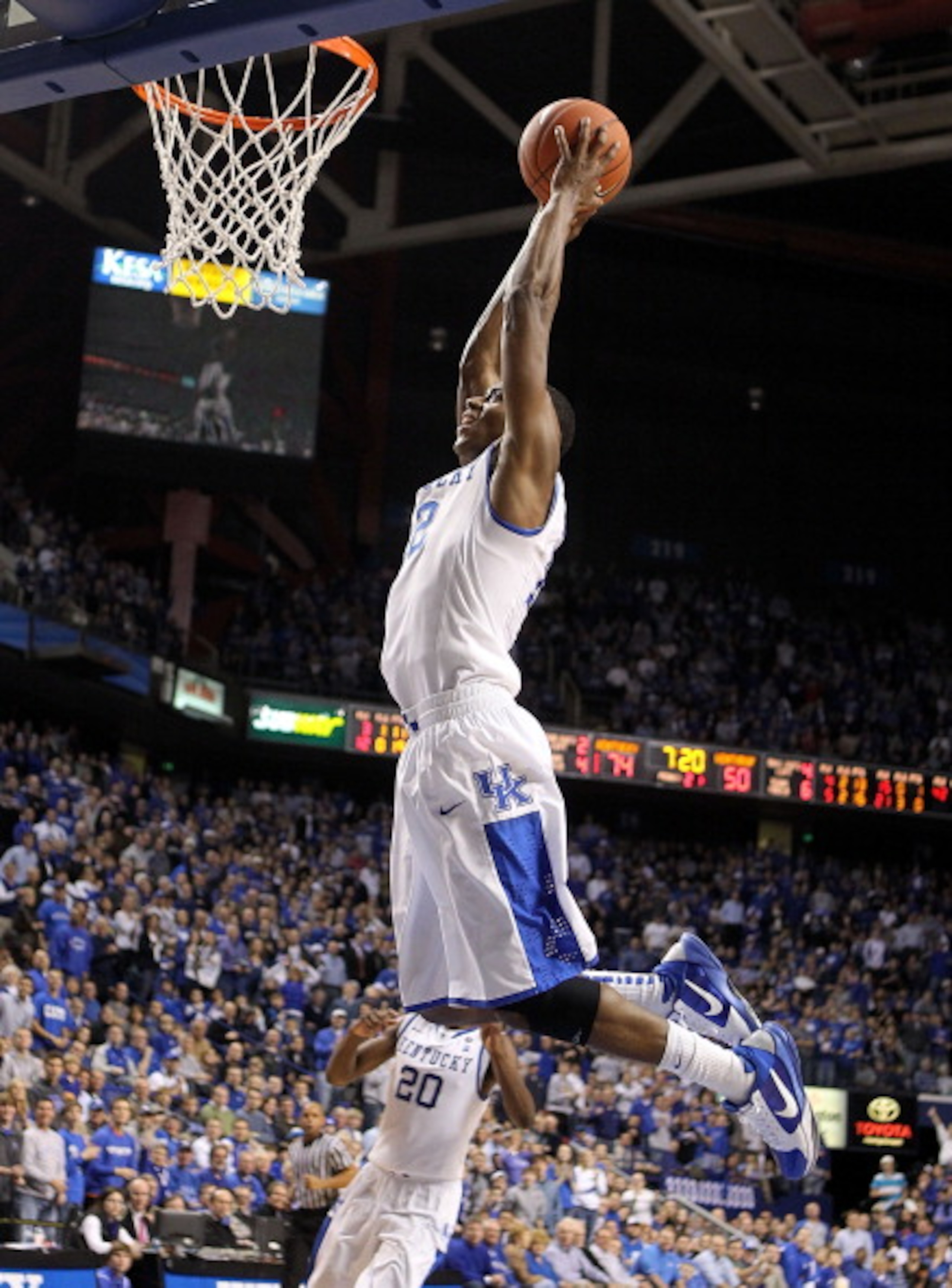 LEXINGTON, KY - DECEMBER 22: Brandon Knight #12 of the Kentucky Wildcats dunks the ball during the game against the Winthrop Eagles on December 22, 2010 in Lexington, Kentucky. Kentucky won 89-52. (Photo by Andy Lyons/Getty Images) LEXINGTON, KY - DECEMBER 22: Brandon Knight #12 of the Kentucky Wildcats dunks the ball during the game against the Winthrop Eagles on December 22, 2010 in Lexington, Kentucky. Kentucky won 89-52. (Photo by Andy Lyons/Getty Images)