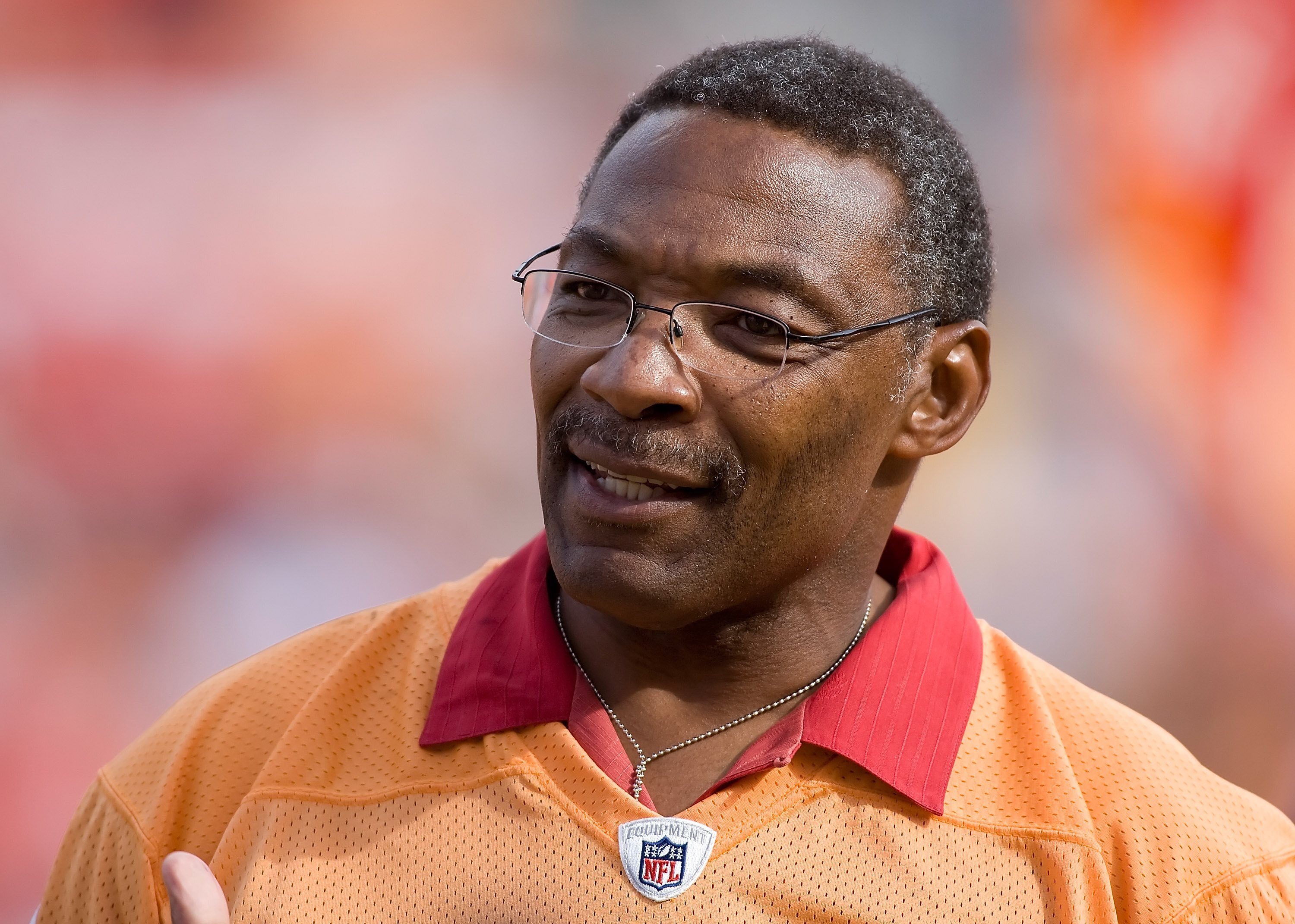 TAMPA, FL - NOVEMBER 08:  Hall of Fame defensive end Lee Roy Selmon is inducted into the Buccanners Ring of Honor at halftime of the Tampa Bay Buccaneers game against the Green Bay Packers at Raymond James Stadium on November 8, 2009 in Tampa, Florida. Th