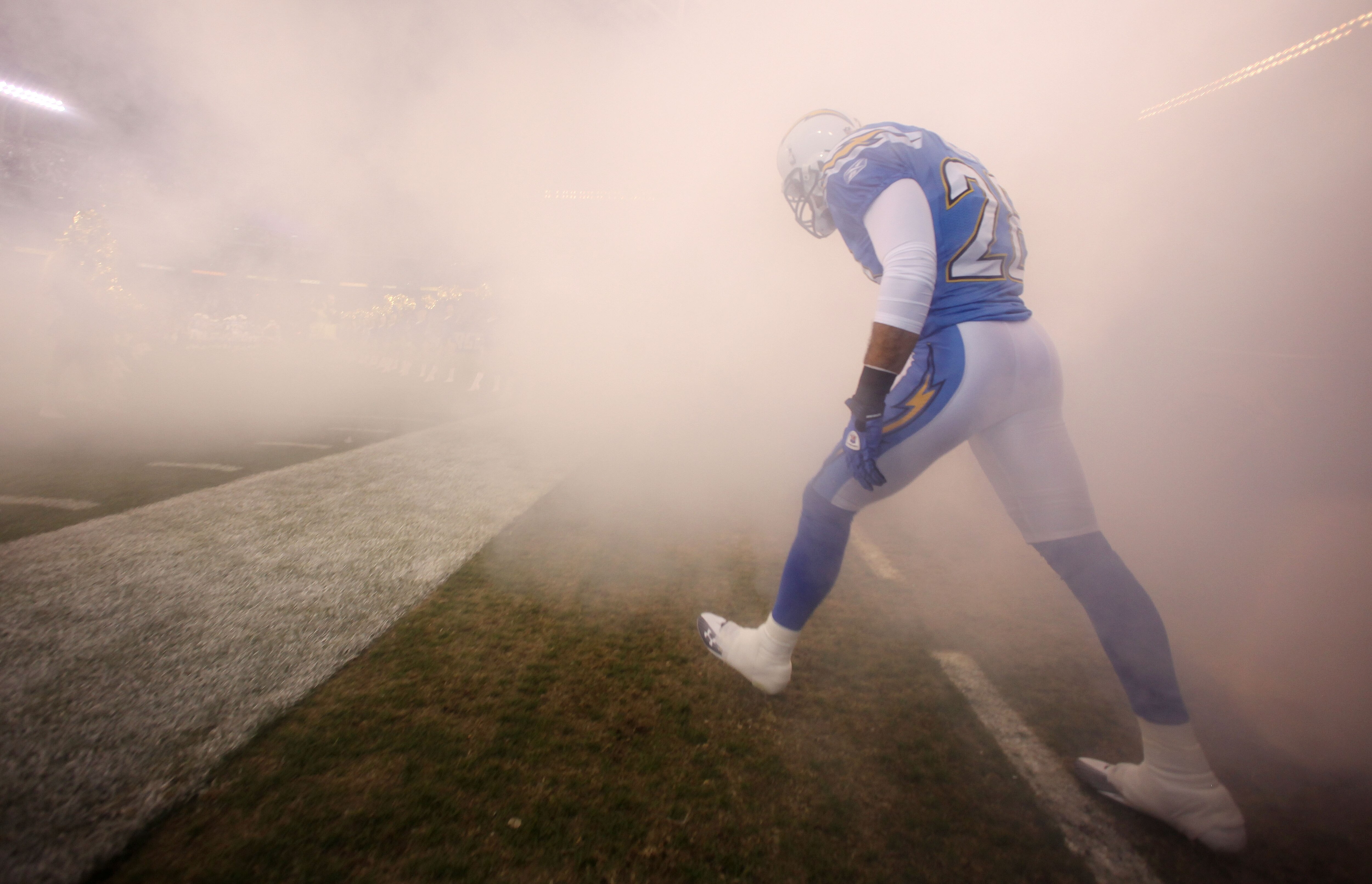 SAN DIEGO, CA - DECEMBER 16:  Safety Steve Gregory #28 of the San Diego Chargers takes the field against the San Francisco 49ers at Qualcomm Stadium on December 16, 2010 in San Diego, California.  (Photo by Donald Miralle/Getty Images)
