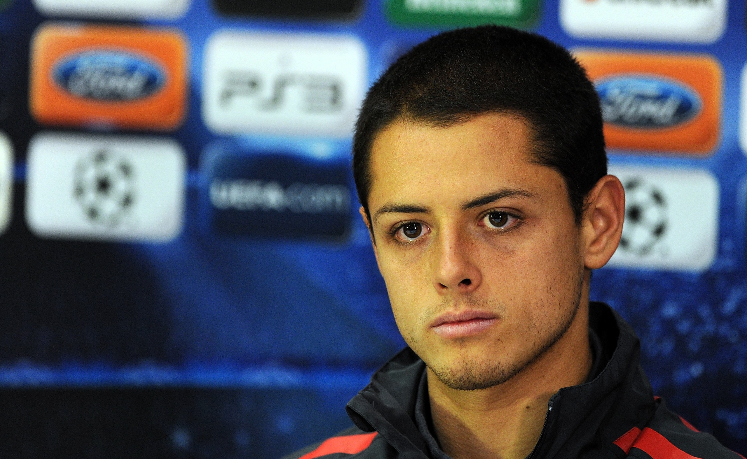 MANCHESTER, ENGLAND - DECEMBER 06: Javier Hernandez of Manchester United attends a press conference ahead of the UEFA Champions League Group C match against Valencia at Old Trafford on December 6, 2010 in Manchester, England. (Photo by Chris Brunskill/Ge MANCHESTER, ENGLAND - DECEMBER 06: Javier Hernandez of Manchester United attends a press conference ahead of the UEFA Champions League Group C match against Valencia at Old Trafford on December 6, 2010 in Manchester, England. (Photo by Chris Brunskill/Ge
