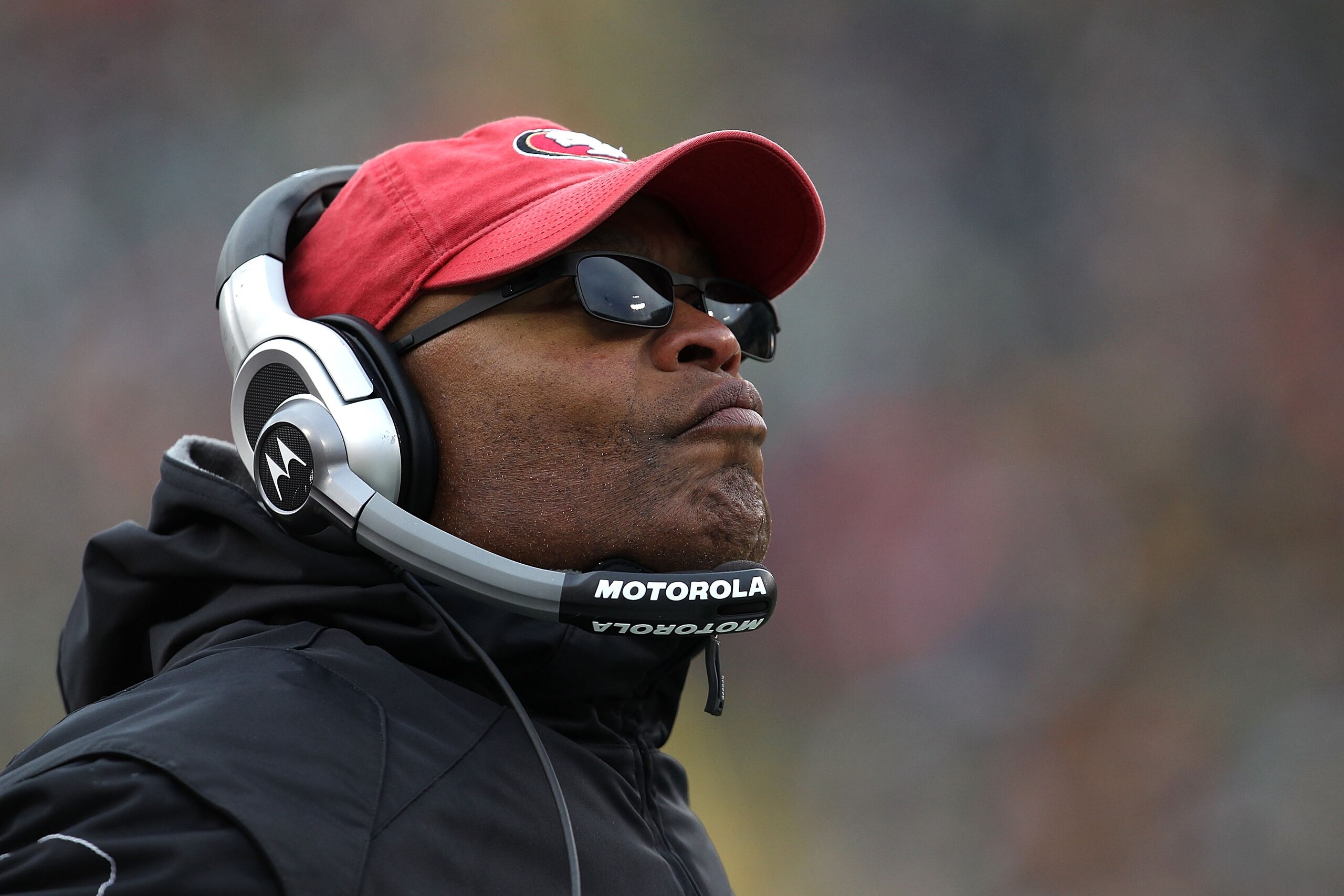GREEN BAY, WI - DECEMBER 05: Head coach Mike Singletary of the San Francisco 49ers watches as his team takes on the Green Bay Packers at Lambeau Field on December 5, 2010 in Green Bay, Wisconsin. The Packers defeated the 49ers 34-16. (Photo by Jonathan Da GREEN BAY, WI - DECEMBER 05: Head coach Mike Singletary of the San Francisco 49ers watches as his team takes on the Green Bay Packers at Lambeau Field on December 5, 2010 in Green Bay, Wisconsin. The Packers defeated the 49ers 34-16. (Photo by Jonathan Da