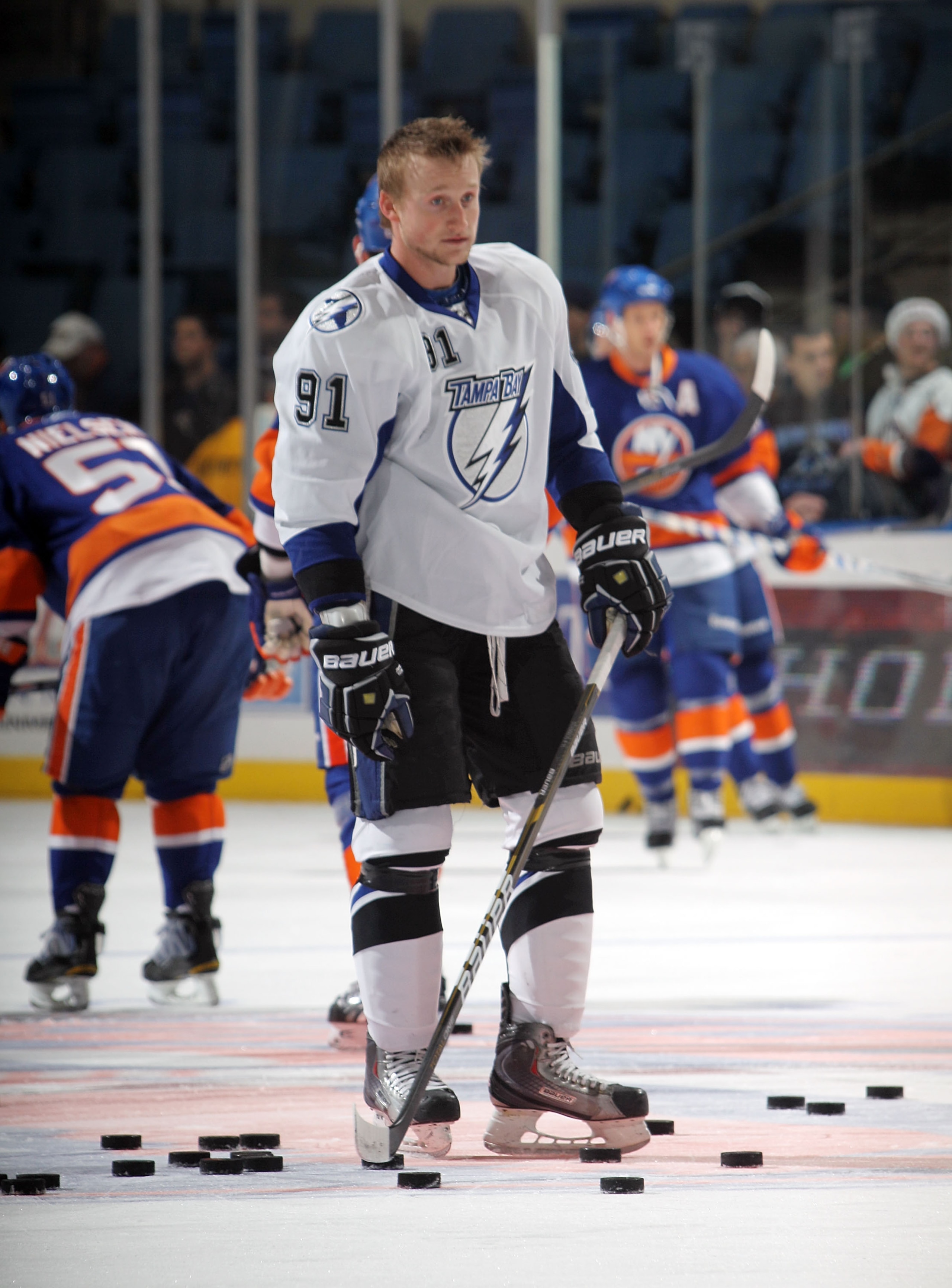 UNIONDALE, NY - DECEMBER 22:  Steven Stamkos #91 of the Tampa Bay Lightning skates in warmups prior to his game against the New York Islanders at the Nassau Coliseum on December 22, 2010 in Uniondale, New York.  (Photo by Bruce Bennett/Getty Images)