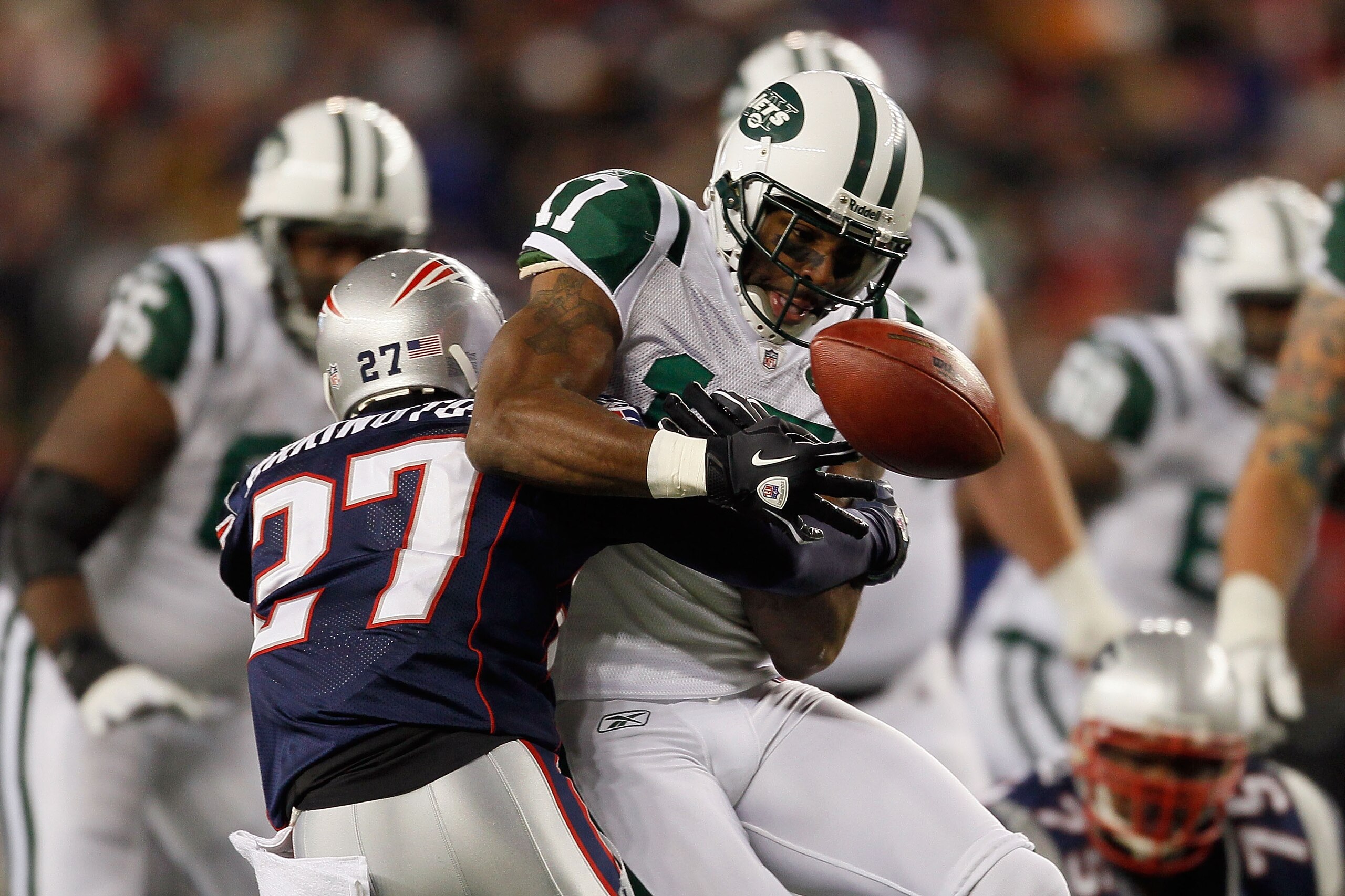 FOXBORO, MA - DECEMBER 06:  Kyle Arrington #27 of the New England Patriots breaks up a pass intended for Braylon Edwards #17 of the New York Jets in the first half at Gillette Stadium on December 6, 2010 in Foxboro, Massachusetts.  (Photo by Jim Rogash/Ge