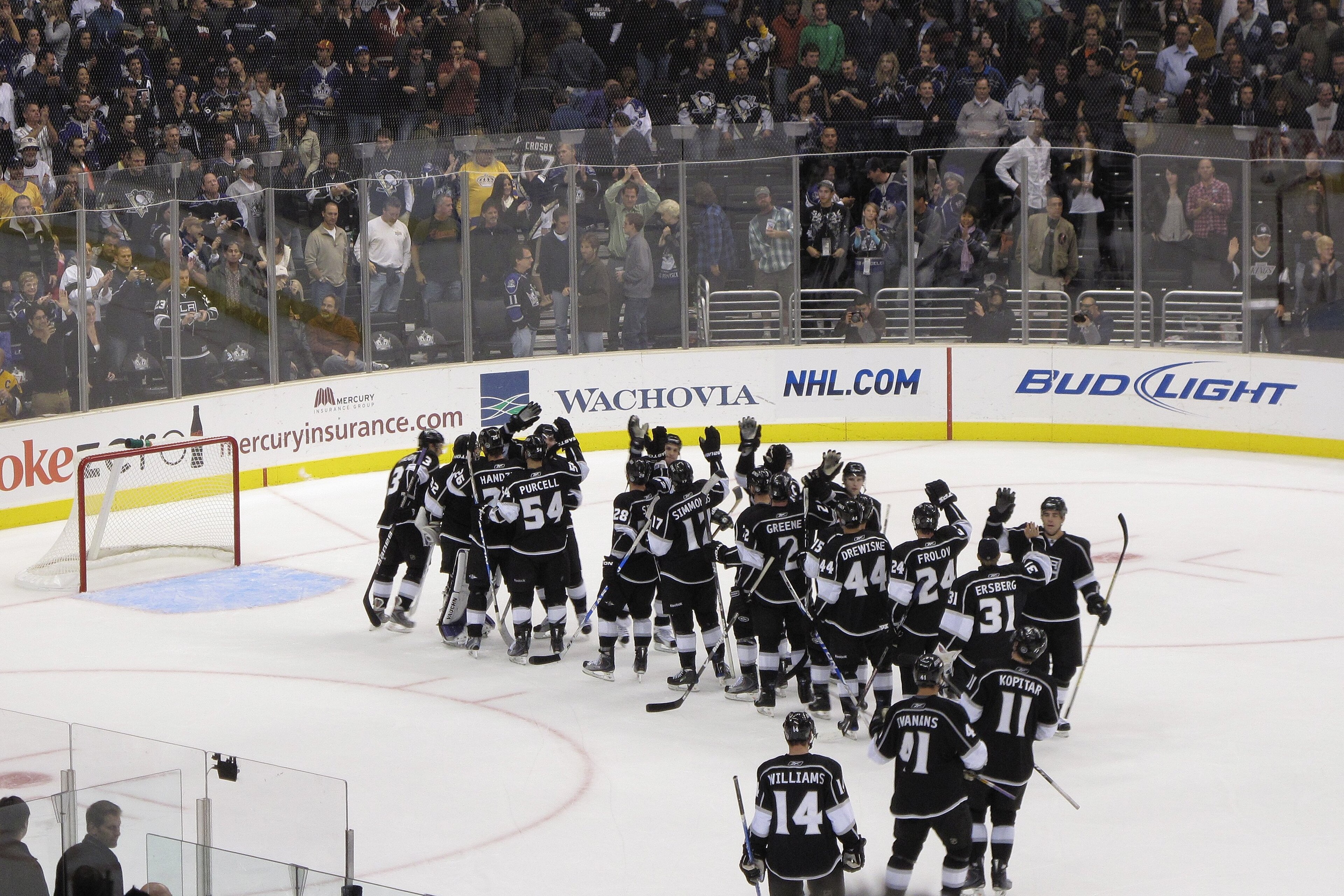 LOS ANGELES, CA - NOVEMBER 5: The Los Angeles Kings celebrate after defeating the Pittsburgh Penguins on November 5, 2009 at Staples Center in Los Angeles, California.  The Kings won 5-2.  (Photo by Jeff Golden/Getty Images)